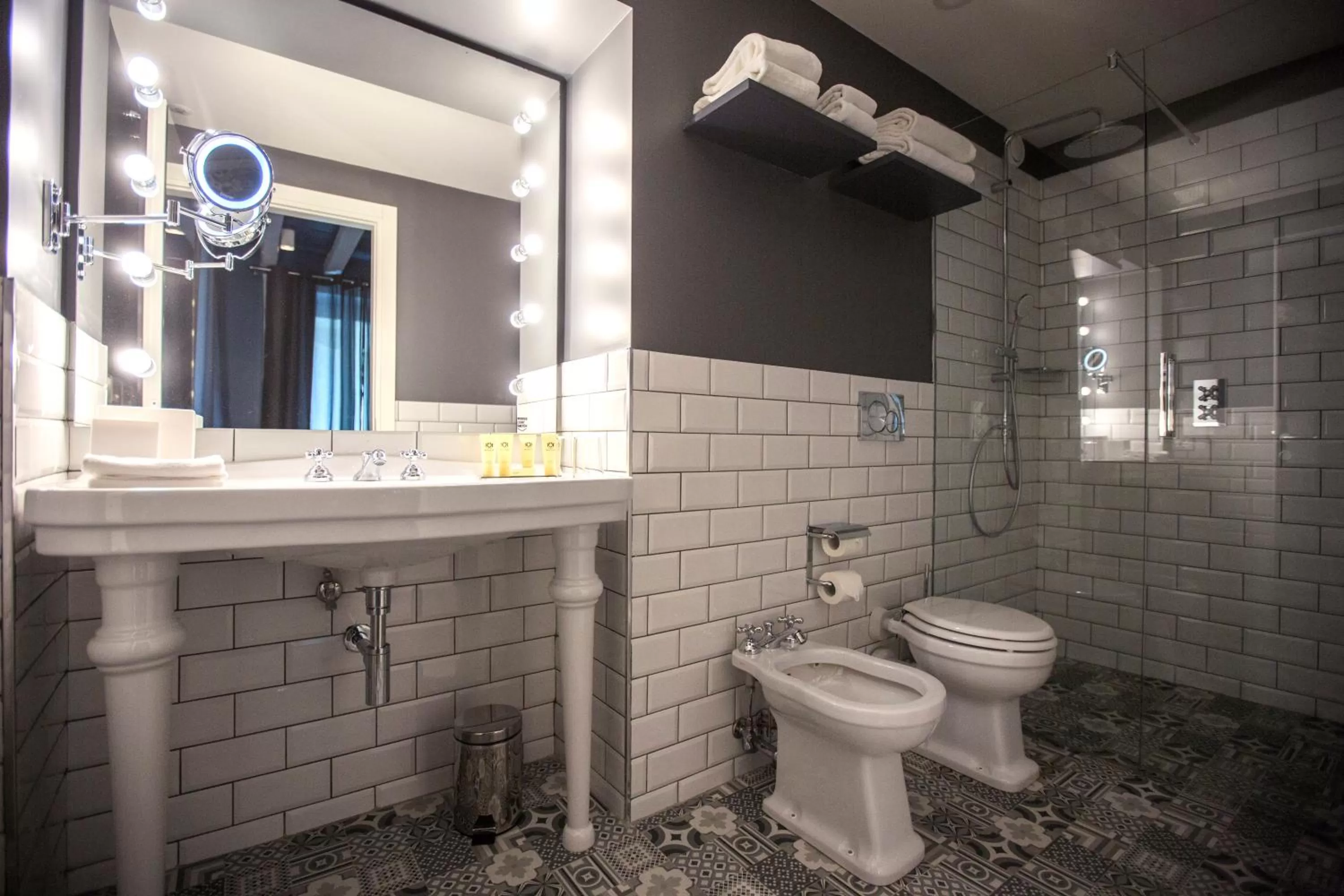 Bathroom in Hotel Indigo Milan - Corso Monforte by IHG