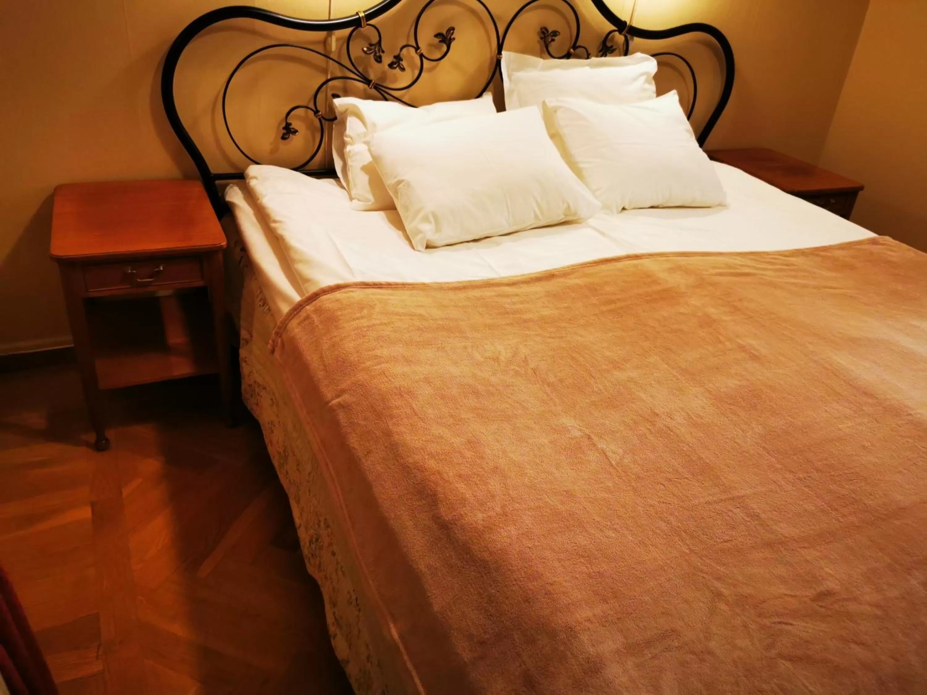 Bed in Ulfshyttans Herrgård