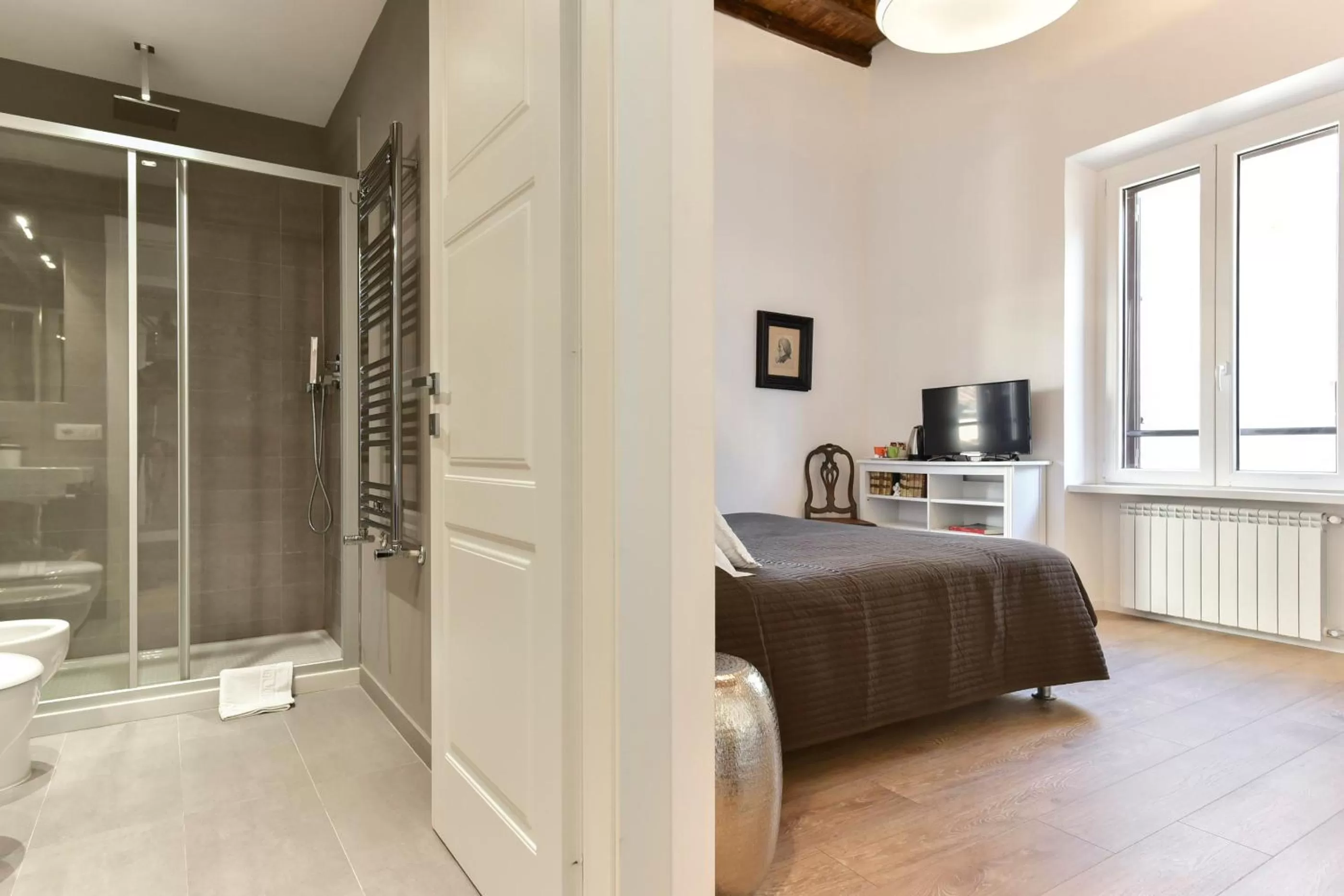 Shower, Bed in B&B Casa Angelini