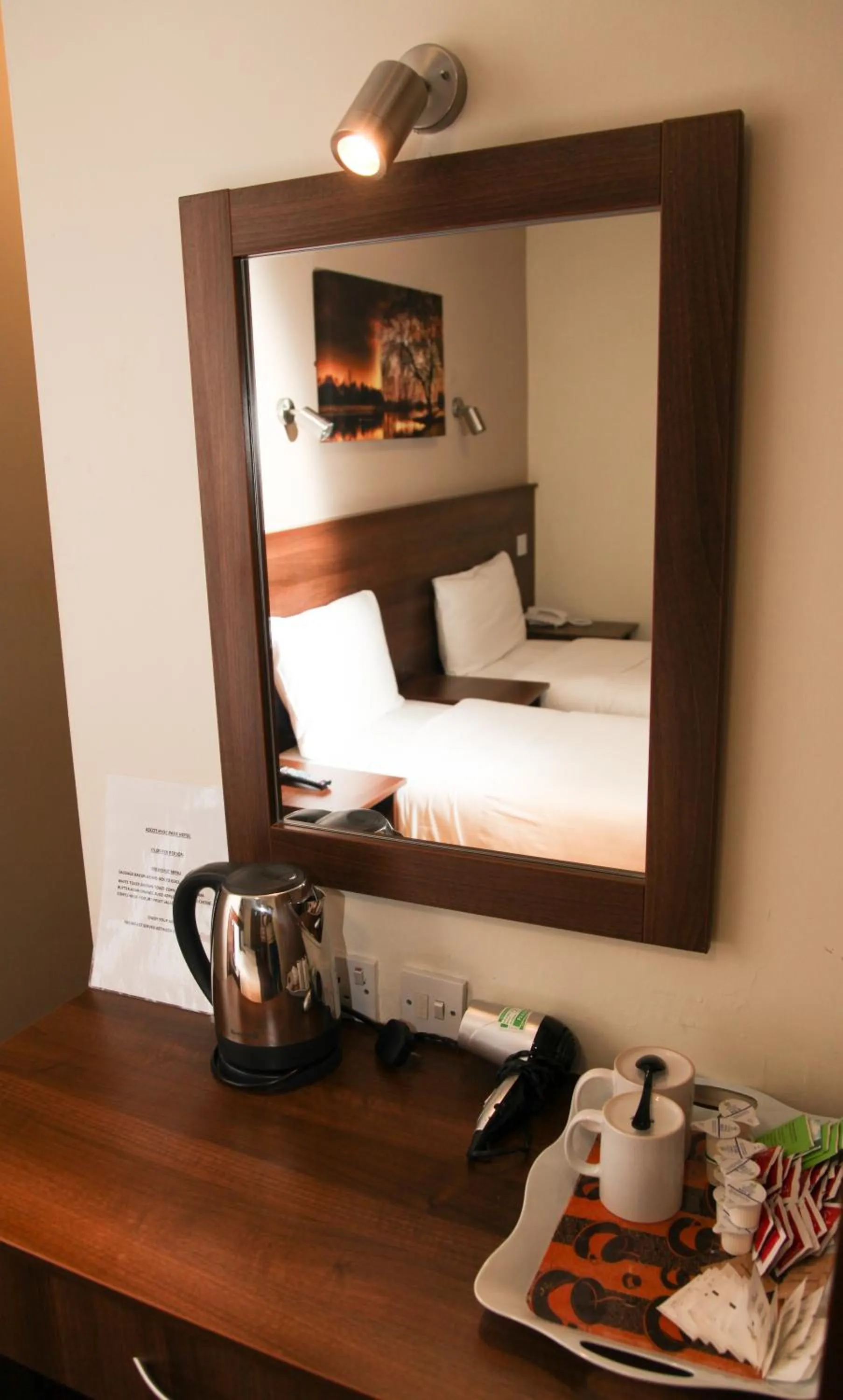 Other, Bed in Ascot Hyde Park Hotel