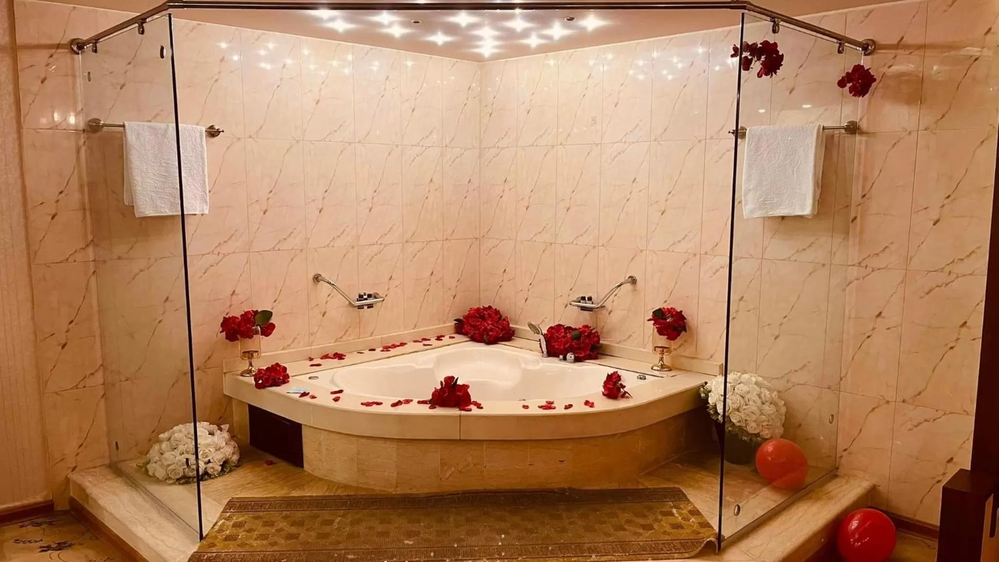 Photo of the whole room, Bathroom in Saleem Afandi Hotel