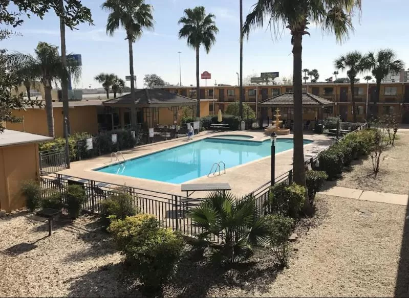 Americas Best Value Inn Laredo