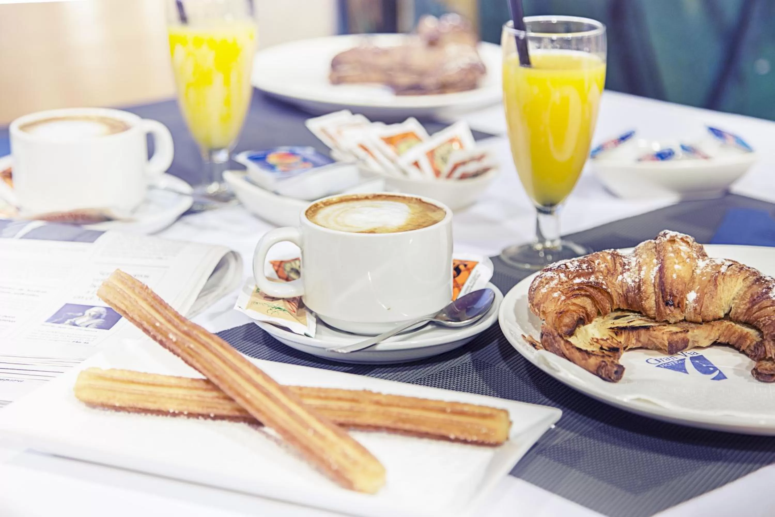 Restaurant/places to eat in Hotel Gran Via