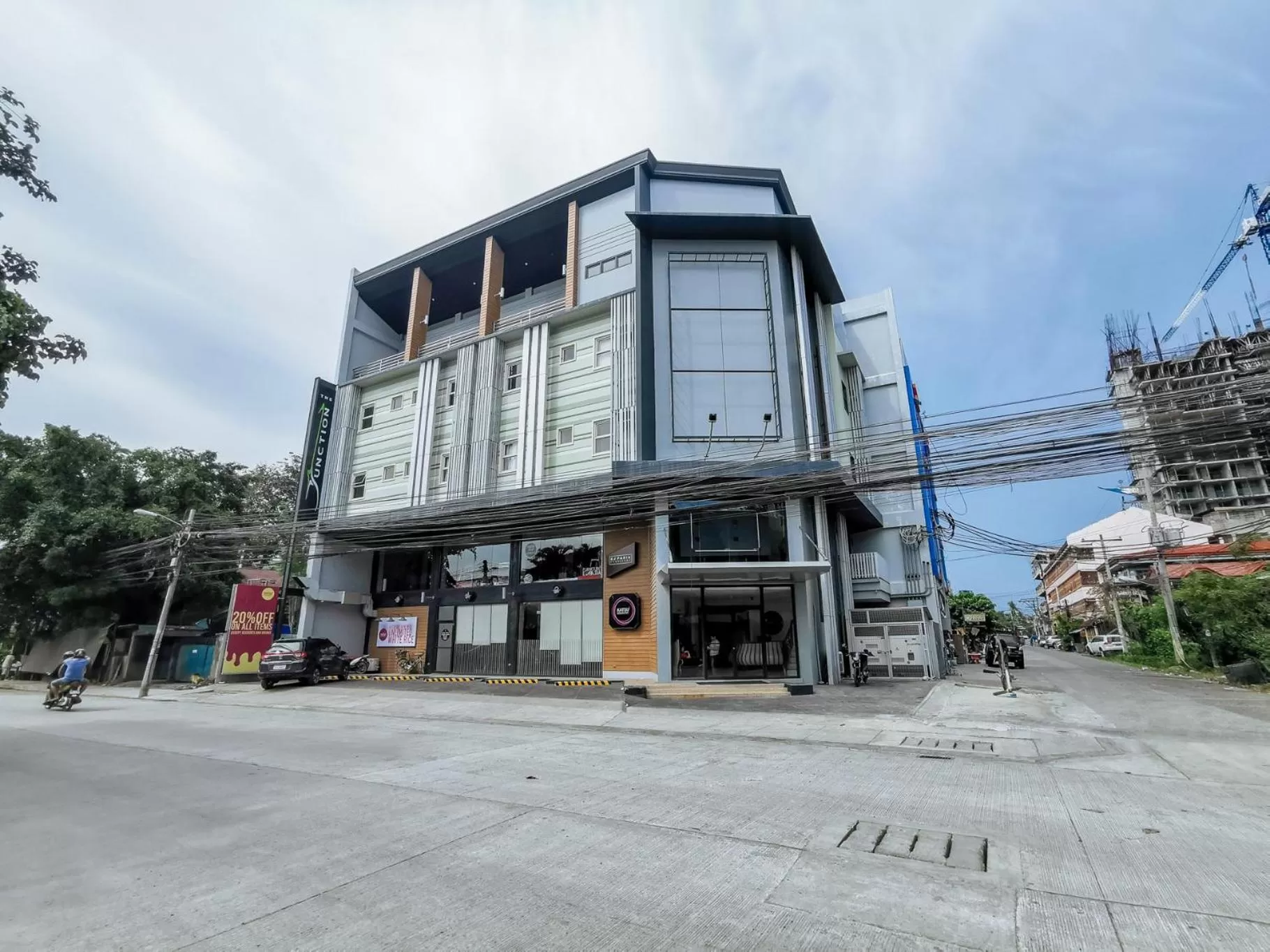 Property building in RedDoorz Plus near Bangko Sentral Ng Pilipinas Davao