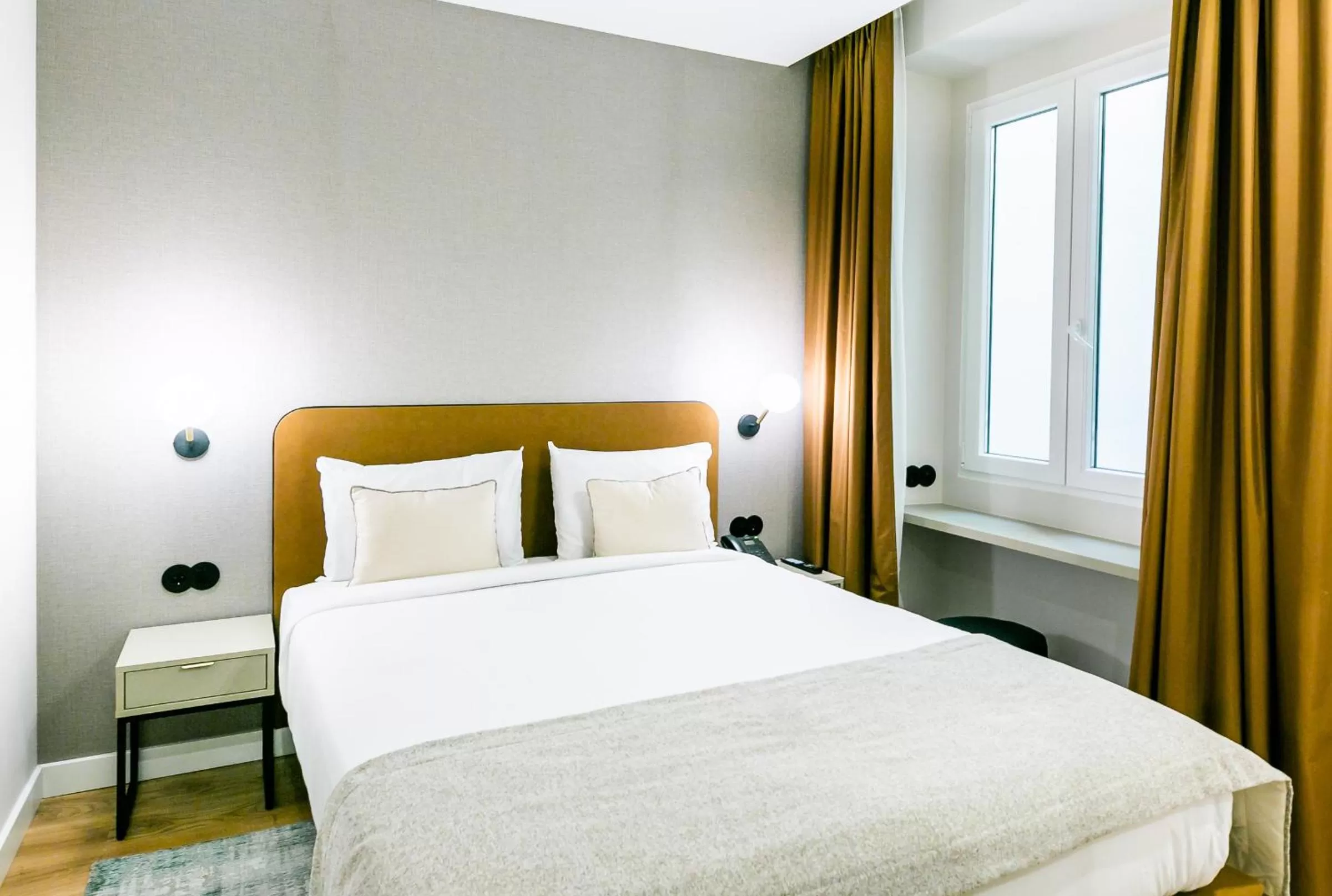 Bed in LX SoHo Boutique Hotel by RIDAN Hotels