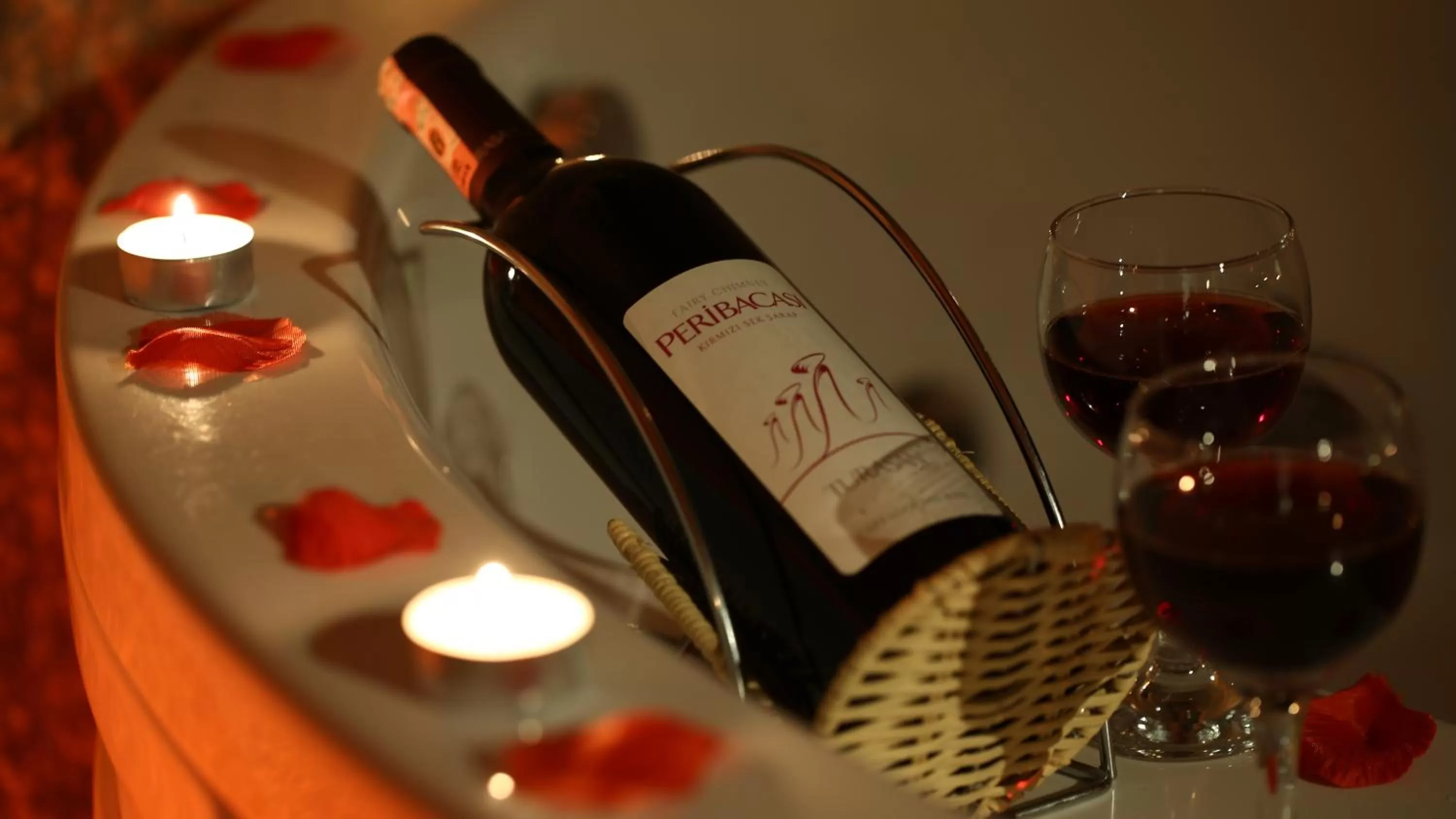 Alcoholic drinks in Hidden Cave Hotel