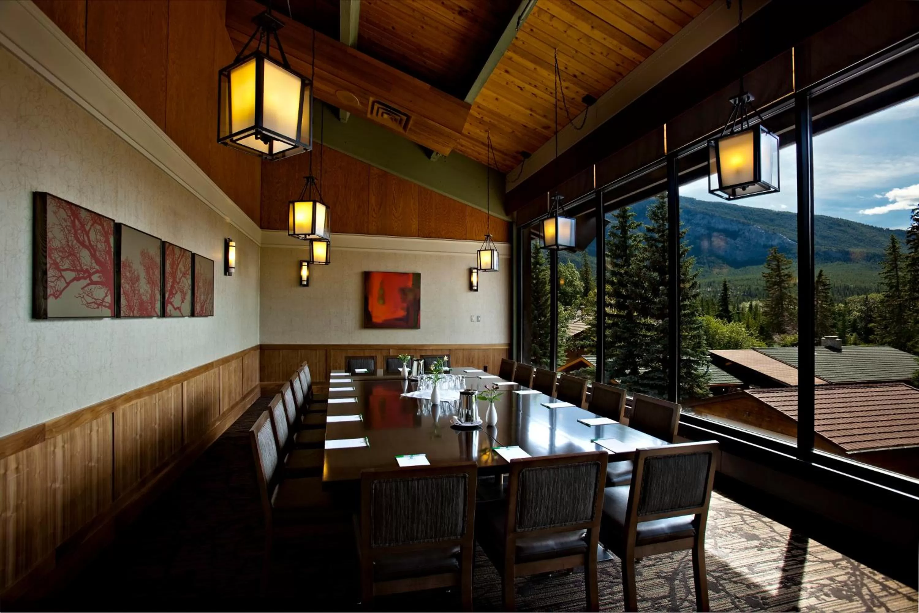 Business facilities in Banff Park Lodge