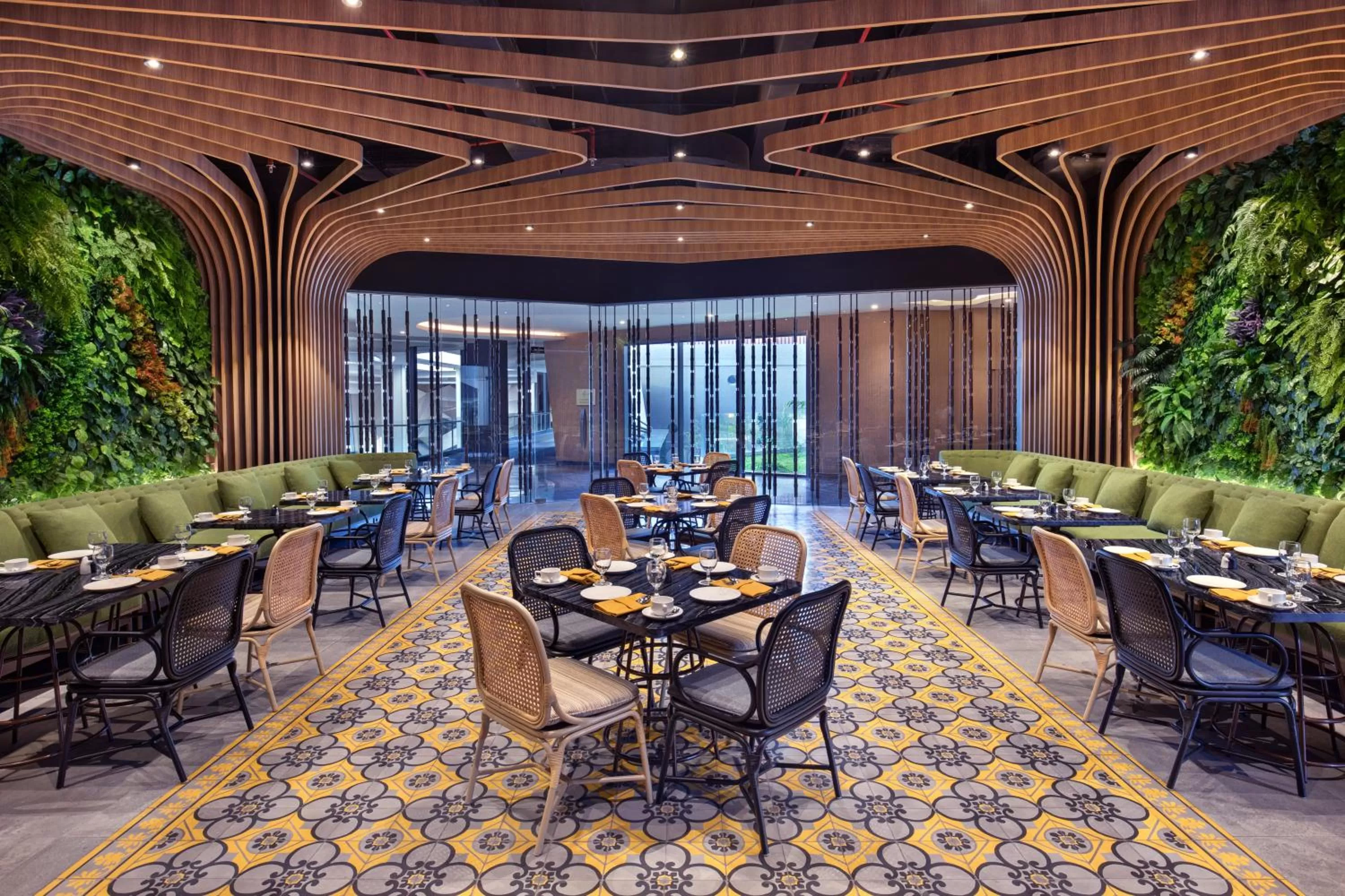 Restaurant/places to eat in Grand Mercure Malang