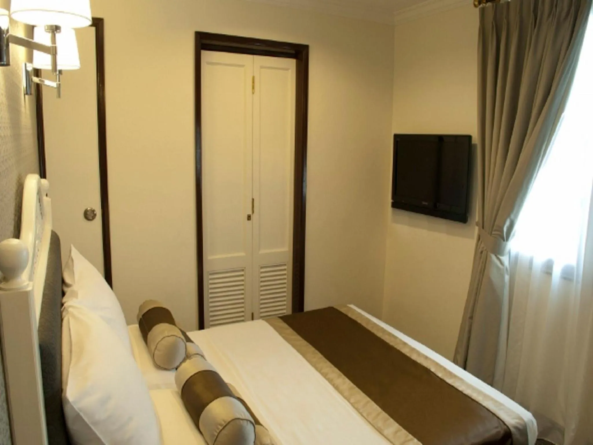 Double  Room in The Inn at Temple Street