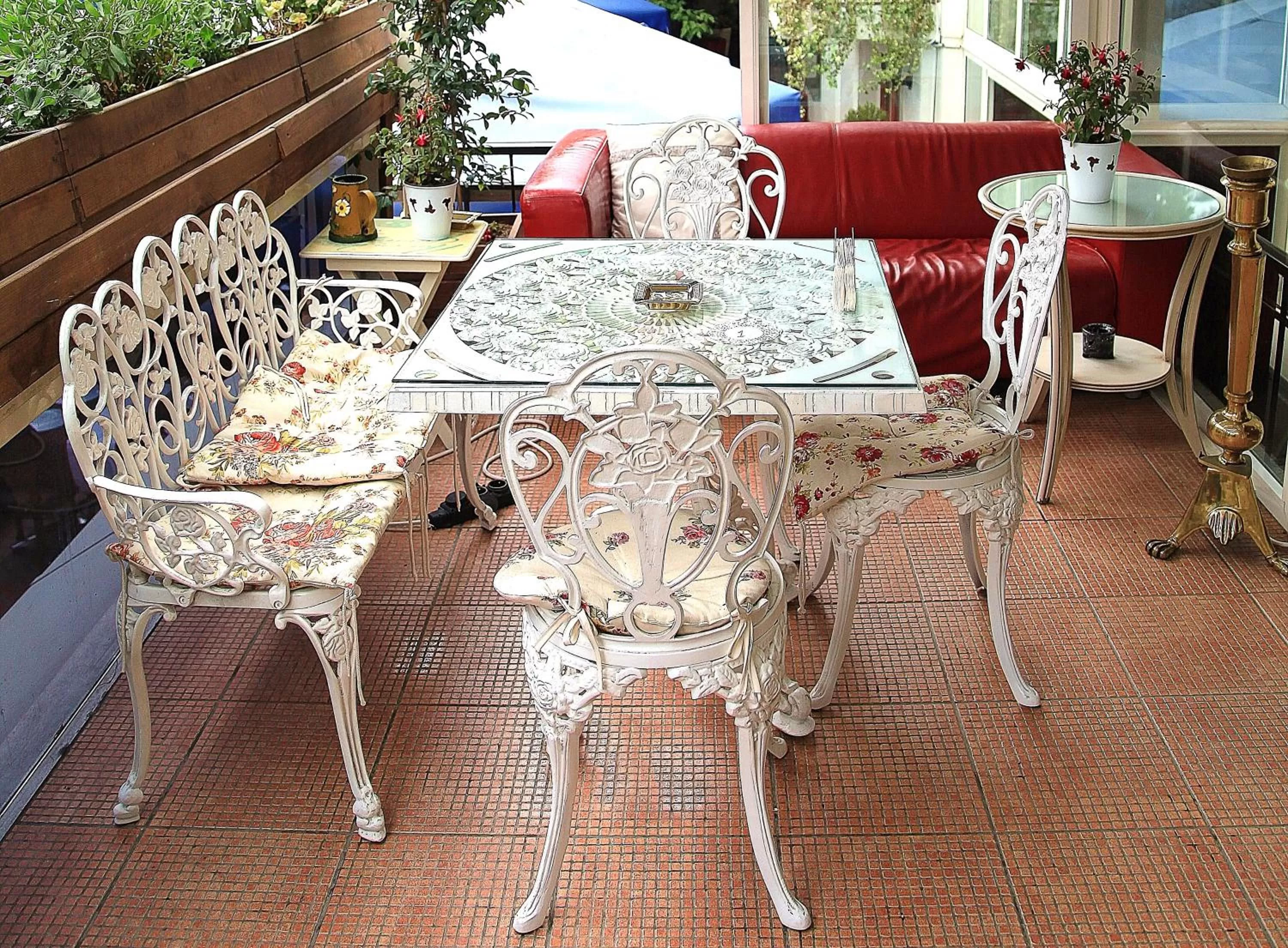 Restaurant/places to eat in Villa Blanche Hotel SPA & Garden Pool