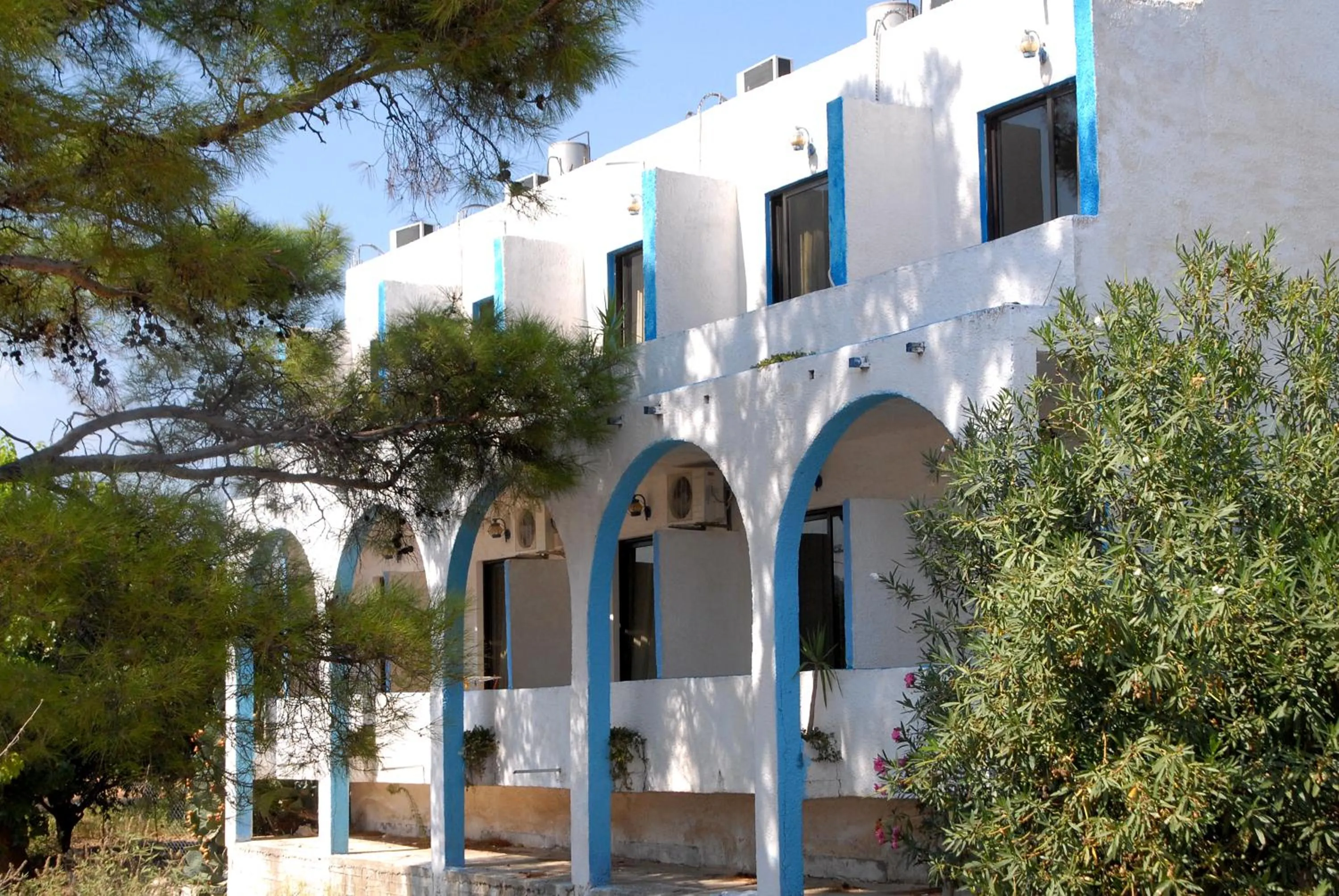 Facade/entrance in Anthula Sun