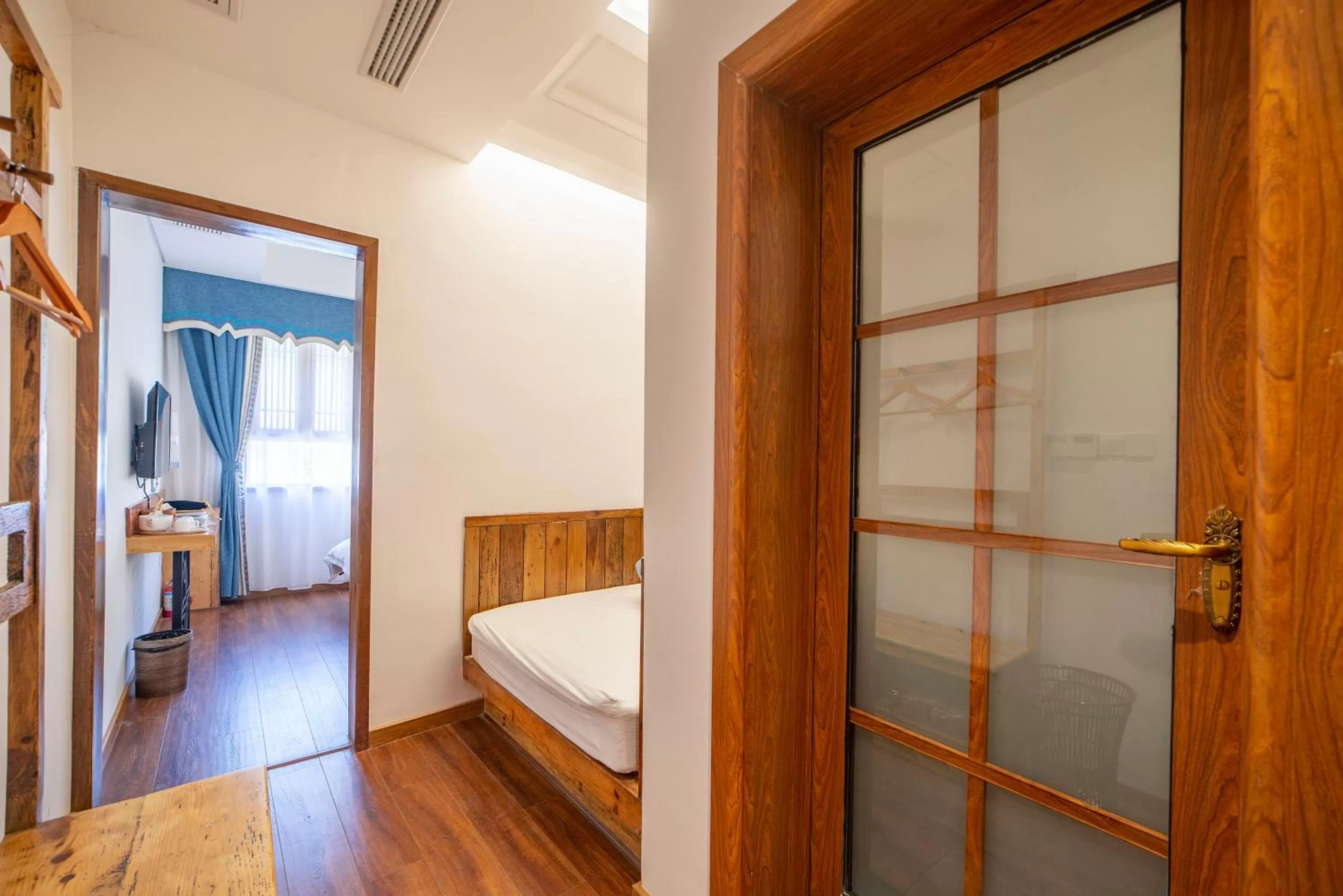 Photo of the whole room, Bed in Yuelu Homestay