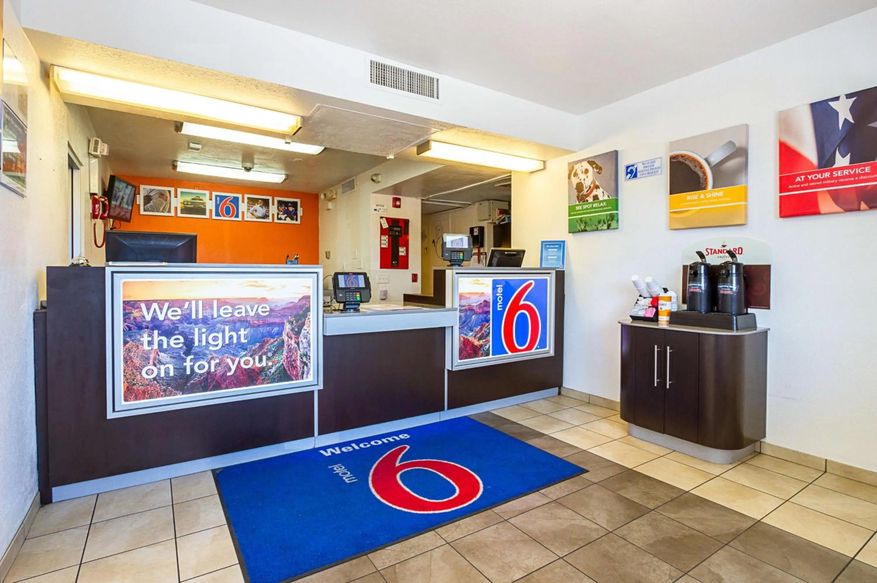 Property logo or sign in Motel 6 Mesa North