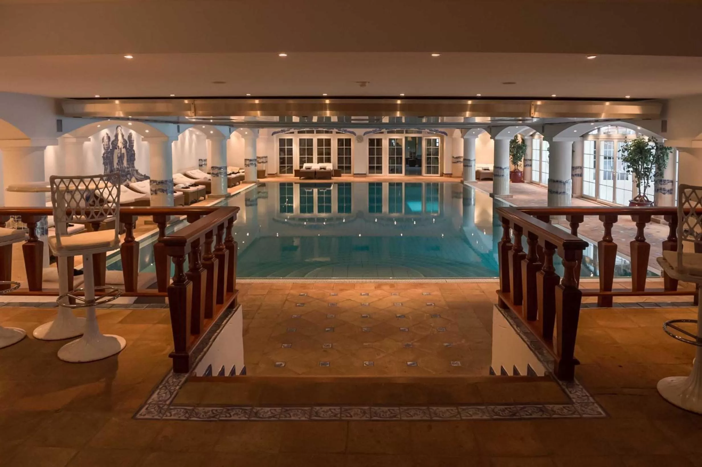 Swimming pool in Grand Hôtel du Golf & Palace