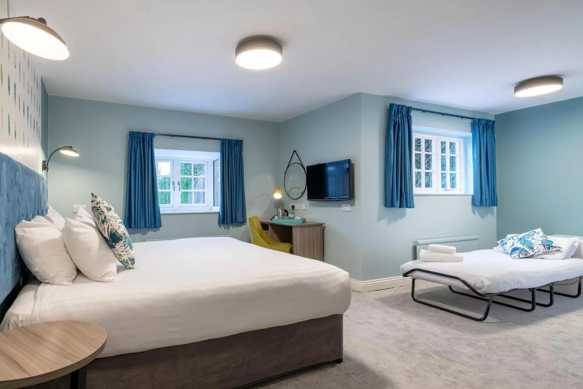 Photo of the whole room, Bed in Wisteria Hotel