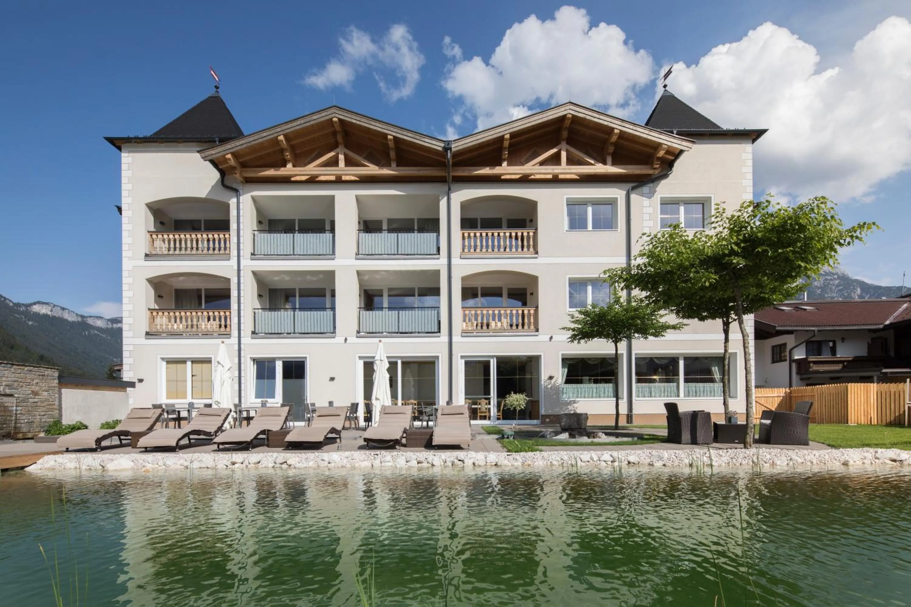 Property building in Hotel & Appartements Heigenhauser