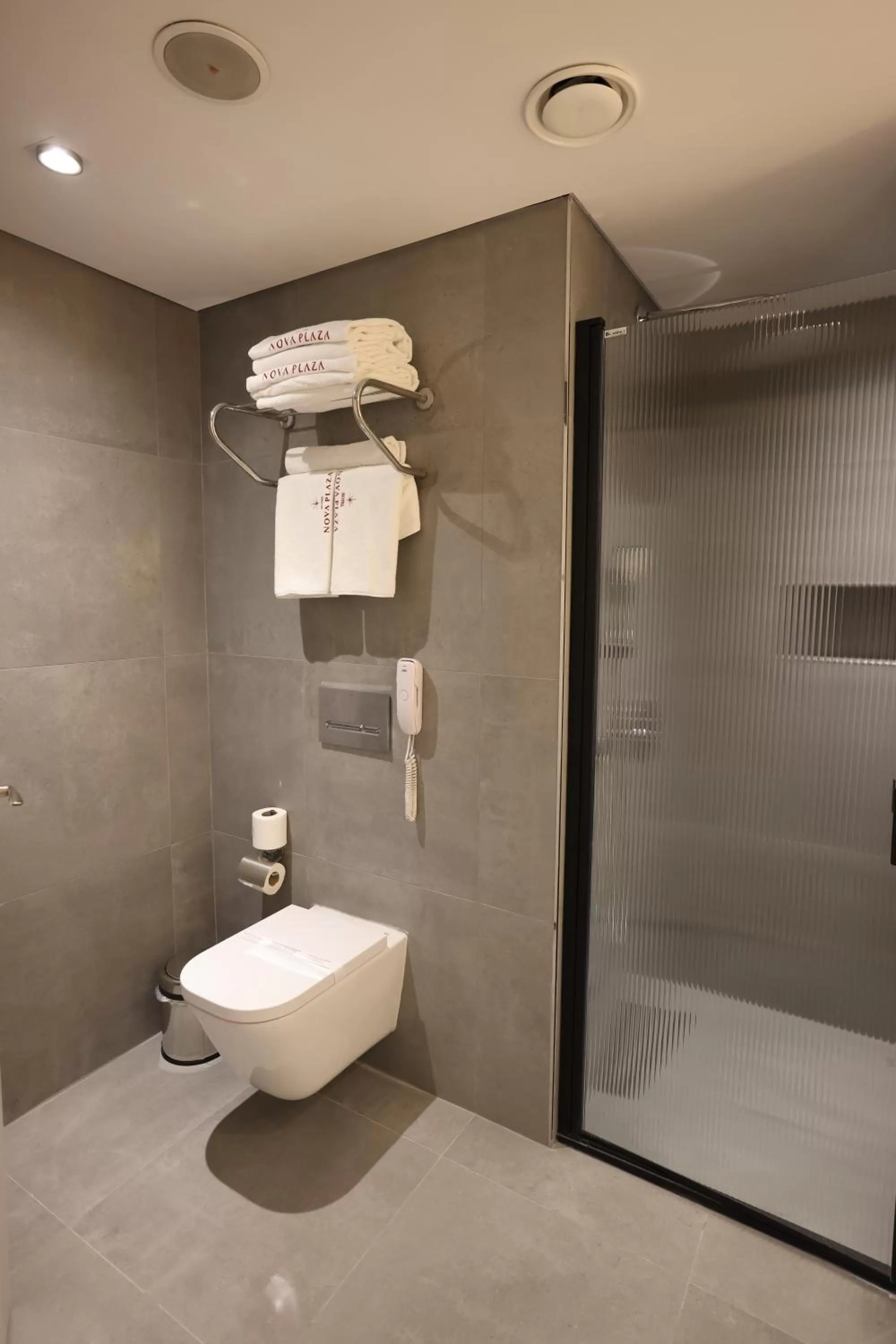 Shower, Bathroom in Nova Plaza Prime Hotel