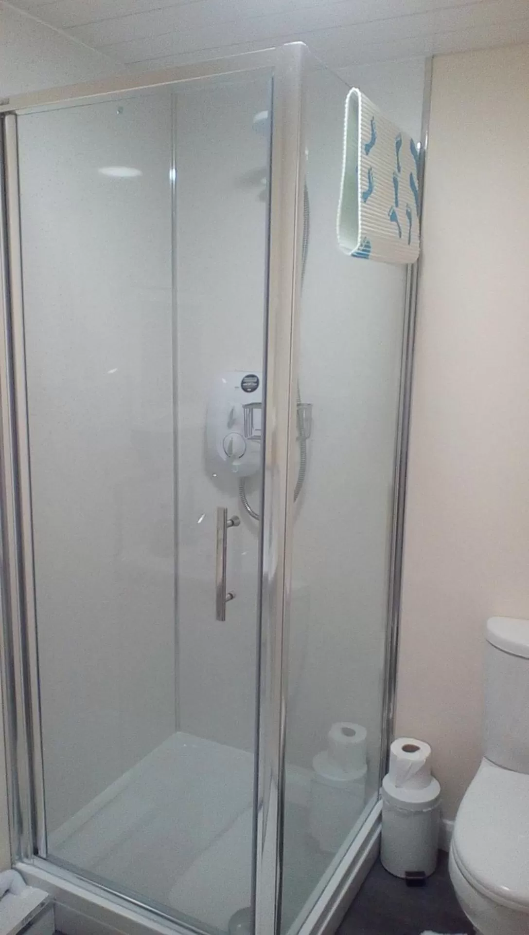 Shower in The Lincolnshire Poacher Inn