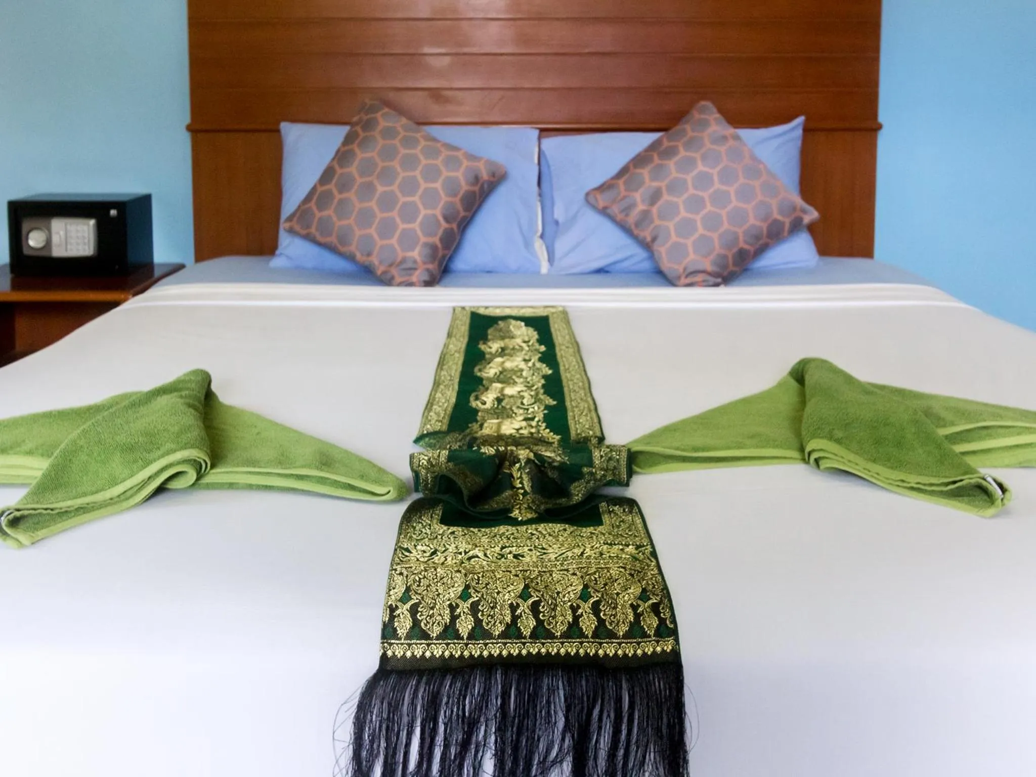 Bed in Lanta Garden Home