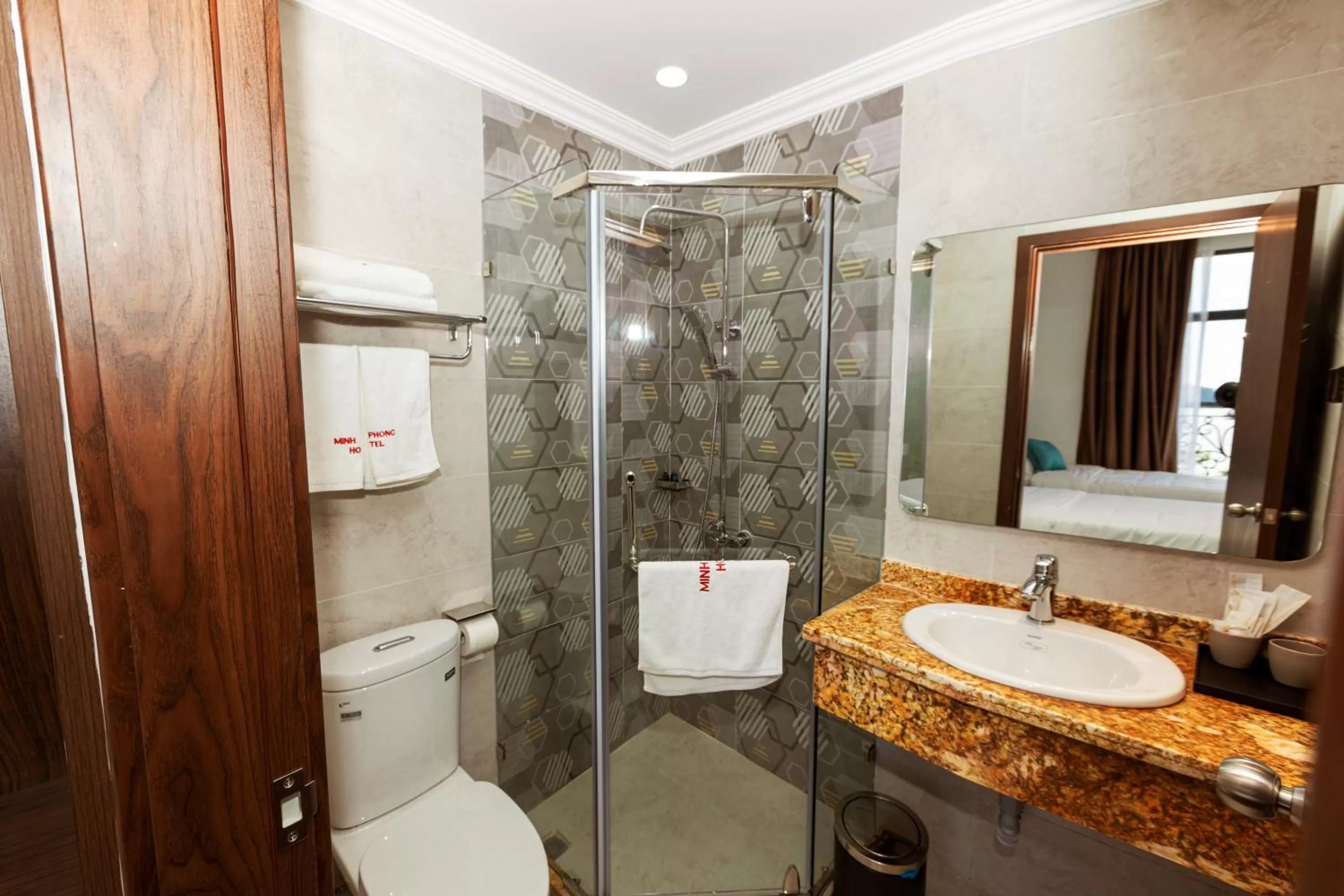 Bathroom in Minh Phong Hotel Ha Long