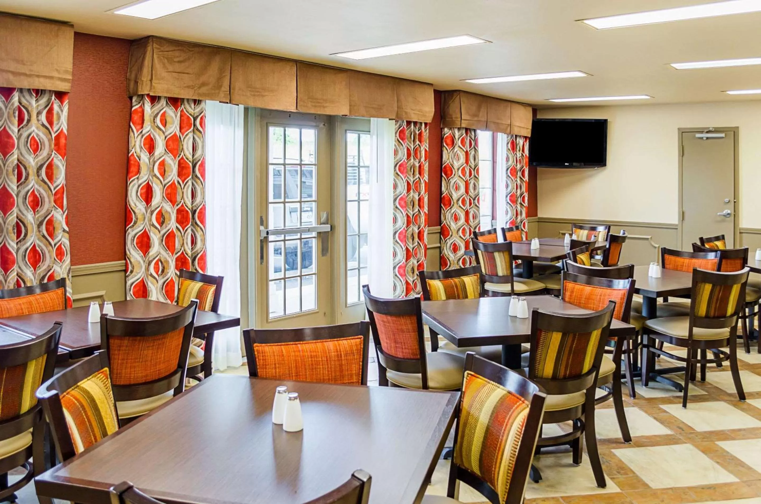 Restaurant/places to eat in Quality Inn Vicksburg