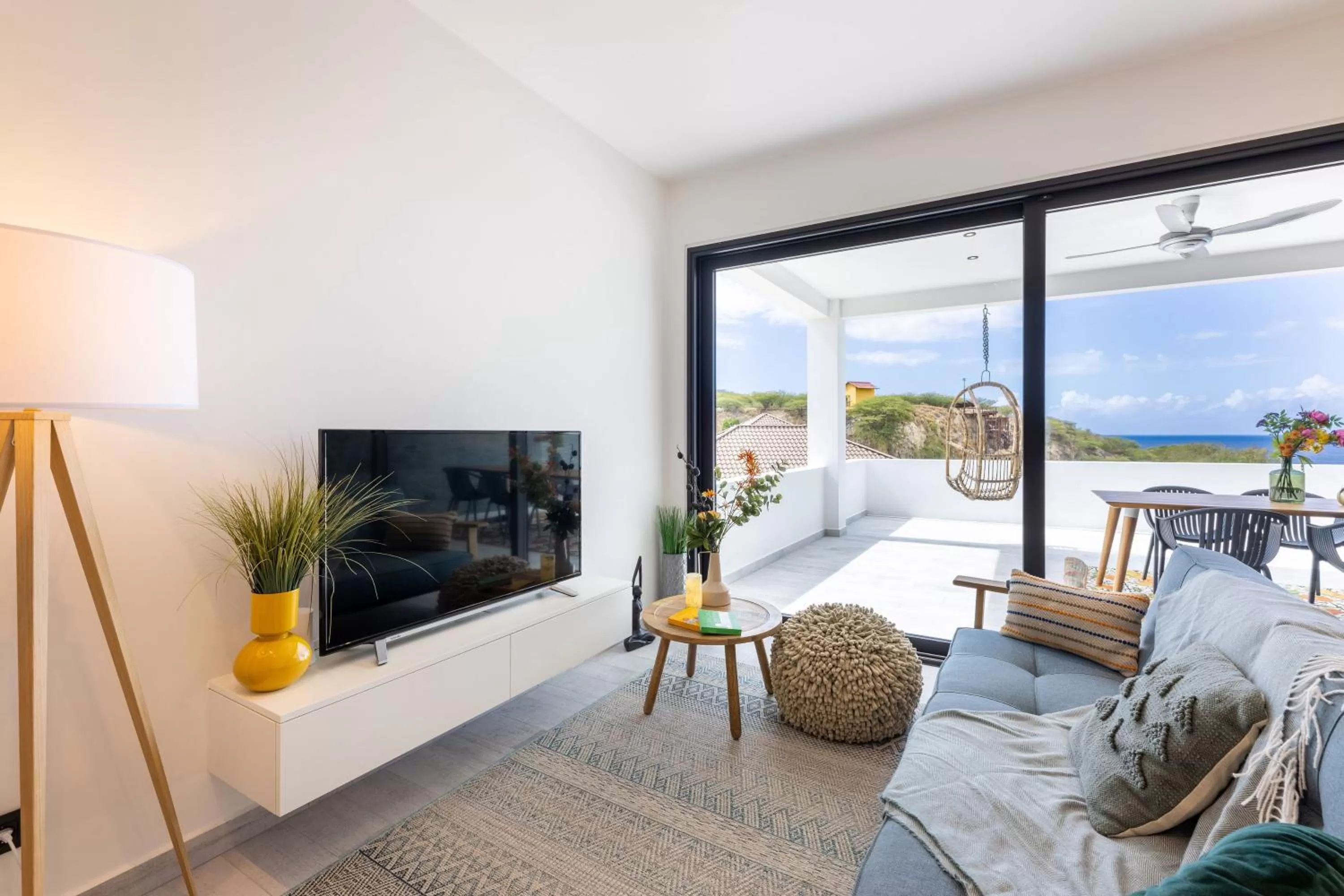 TV and multimedia in The Reef - Blue Bay Golf & Beach Resort