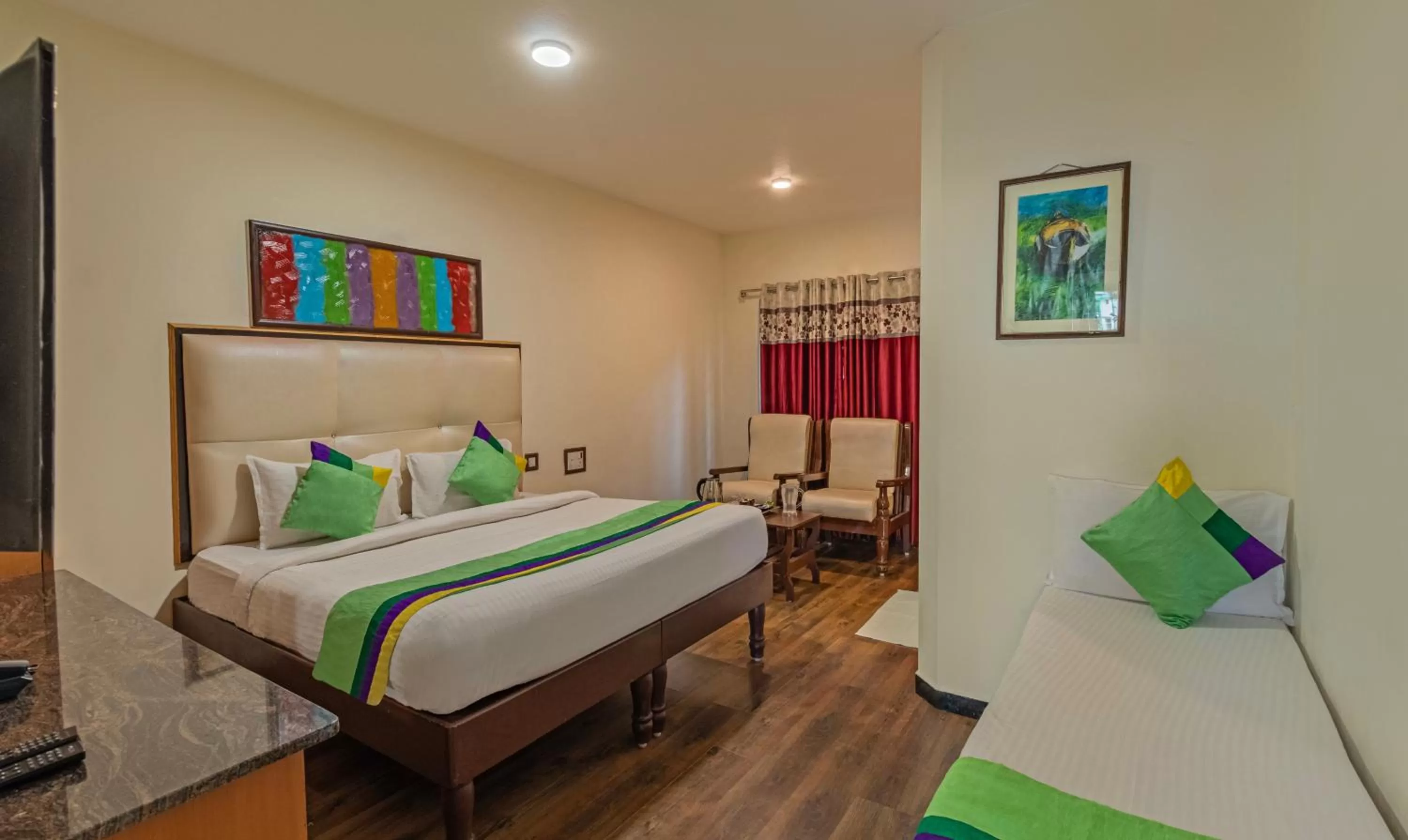 Bedroom, Bed in Treebo Kodai Kings Park, 650 M From Kodai Lake