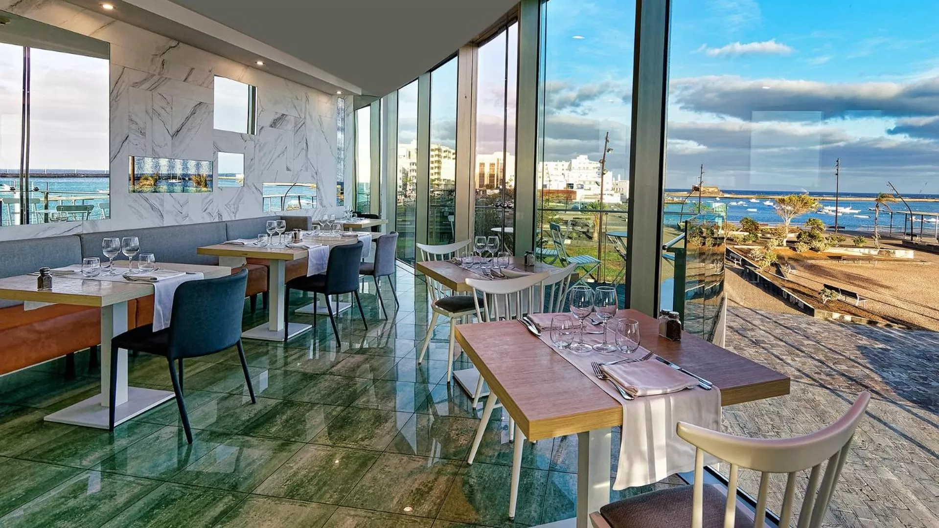 Restaurant/places to eat in Arrecife Gran Hotel & Spa