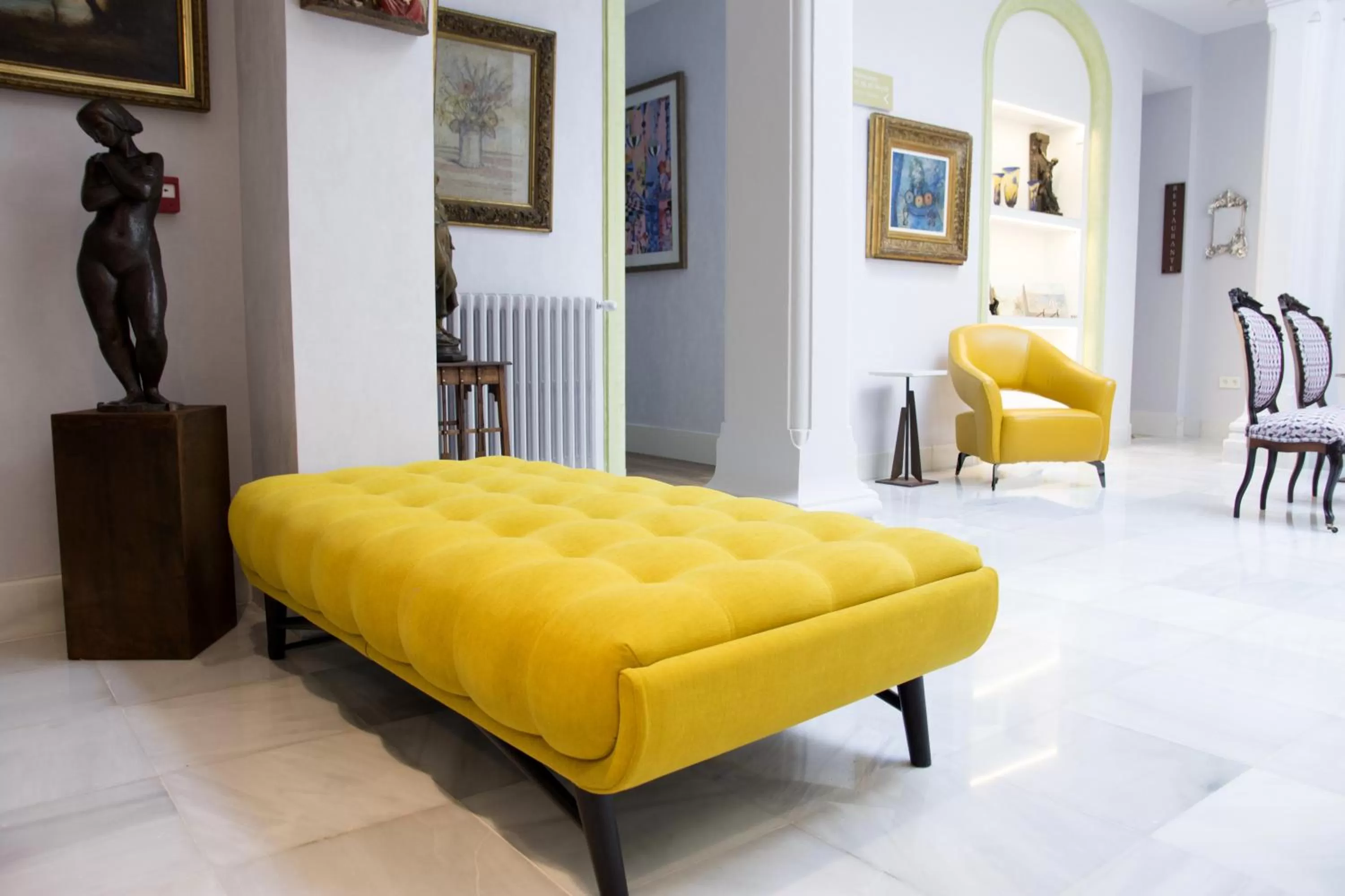 Lobby or reception, Bed in Hotel Oleum - Parking Gratuito bajo disponibilidad y reserva previa