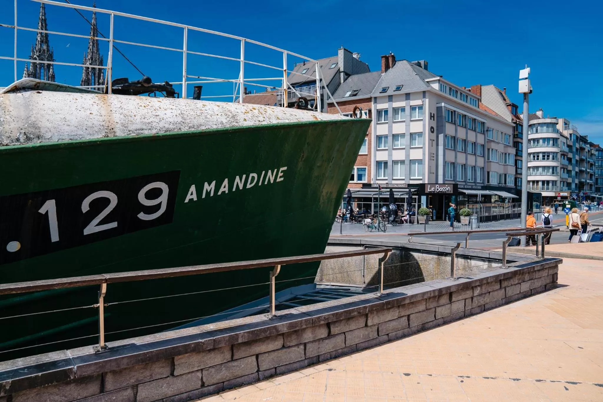 Property building in Hotel du Bassin