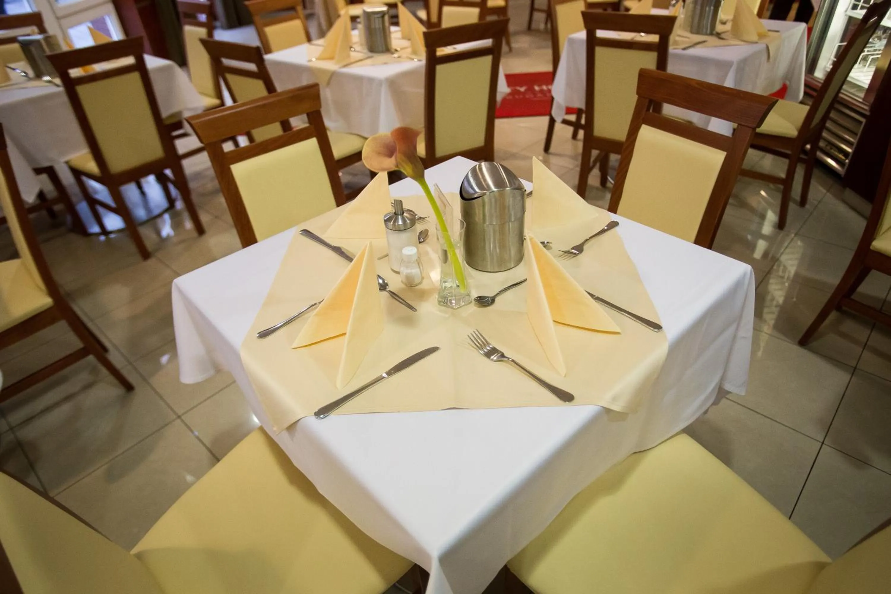 Restaurant/places to eat in City Home Budapest