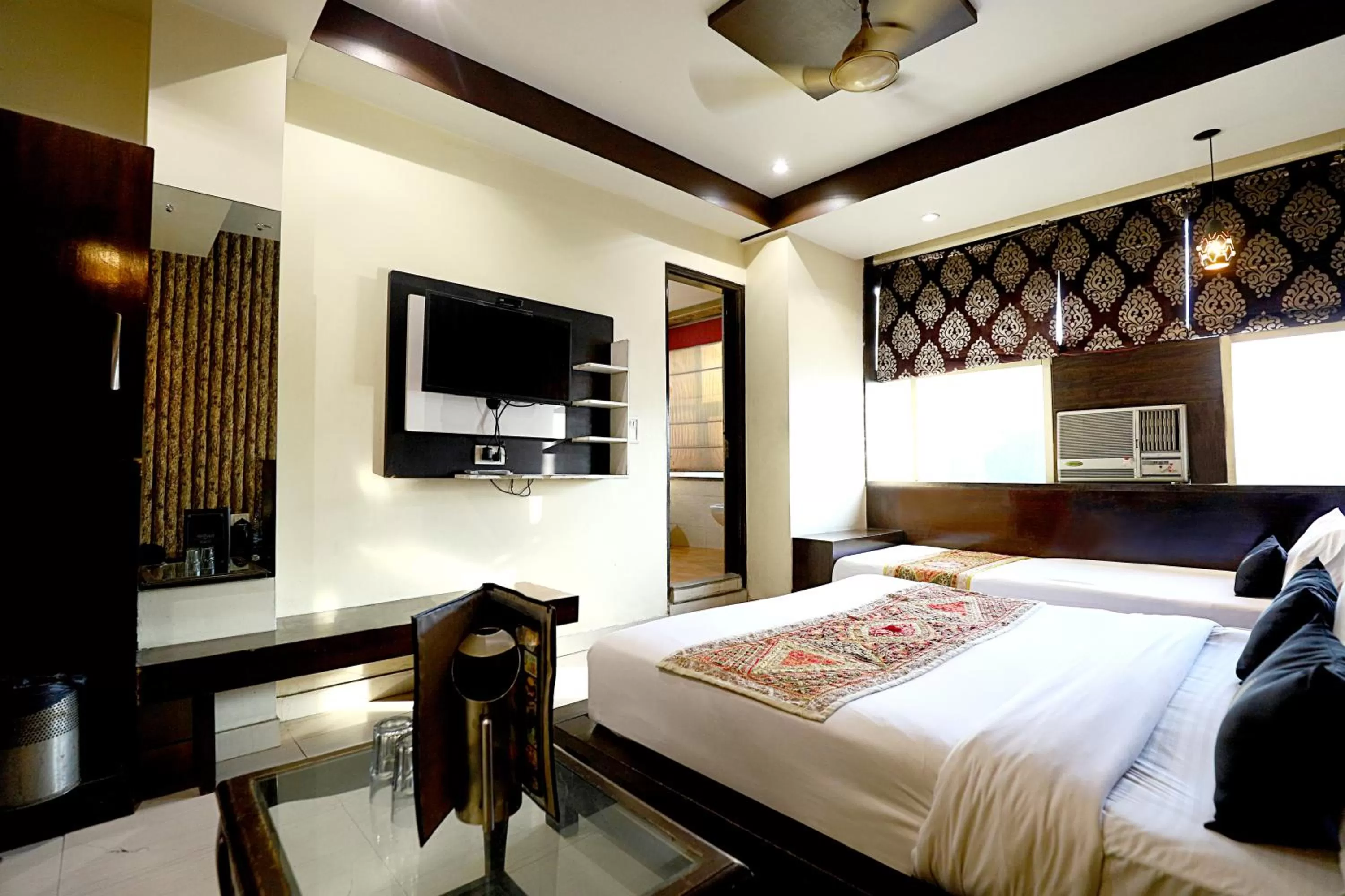 Photo of the whole room, Bed in Staybook - Hotel City Stories - By Aira Xing, Paharganj, New Delhi