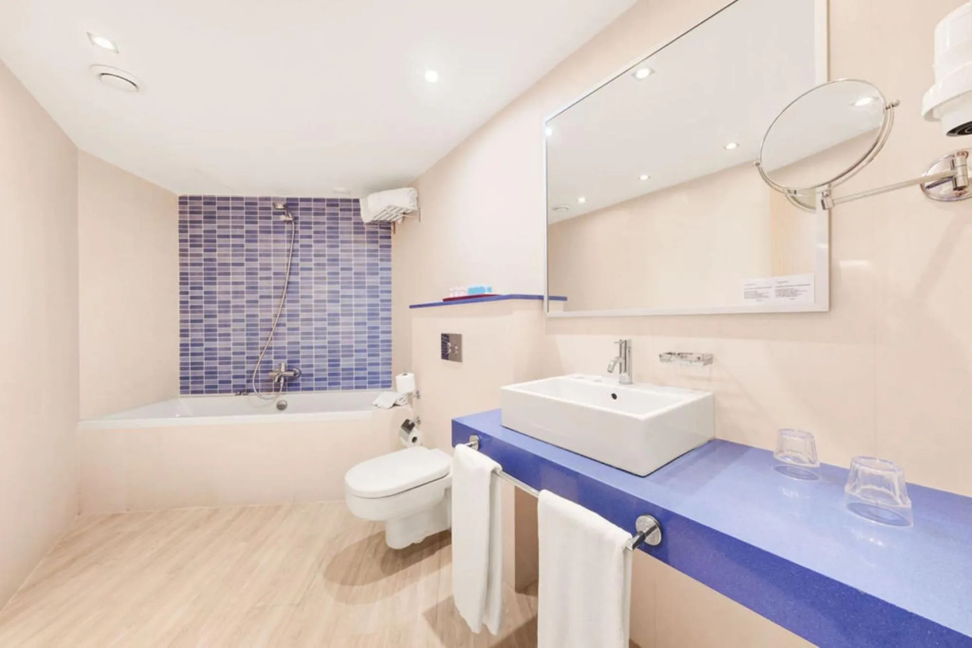 Toilet in Hotel Agua Beach "Adults only"