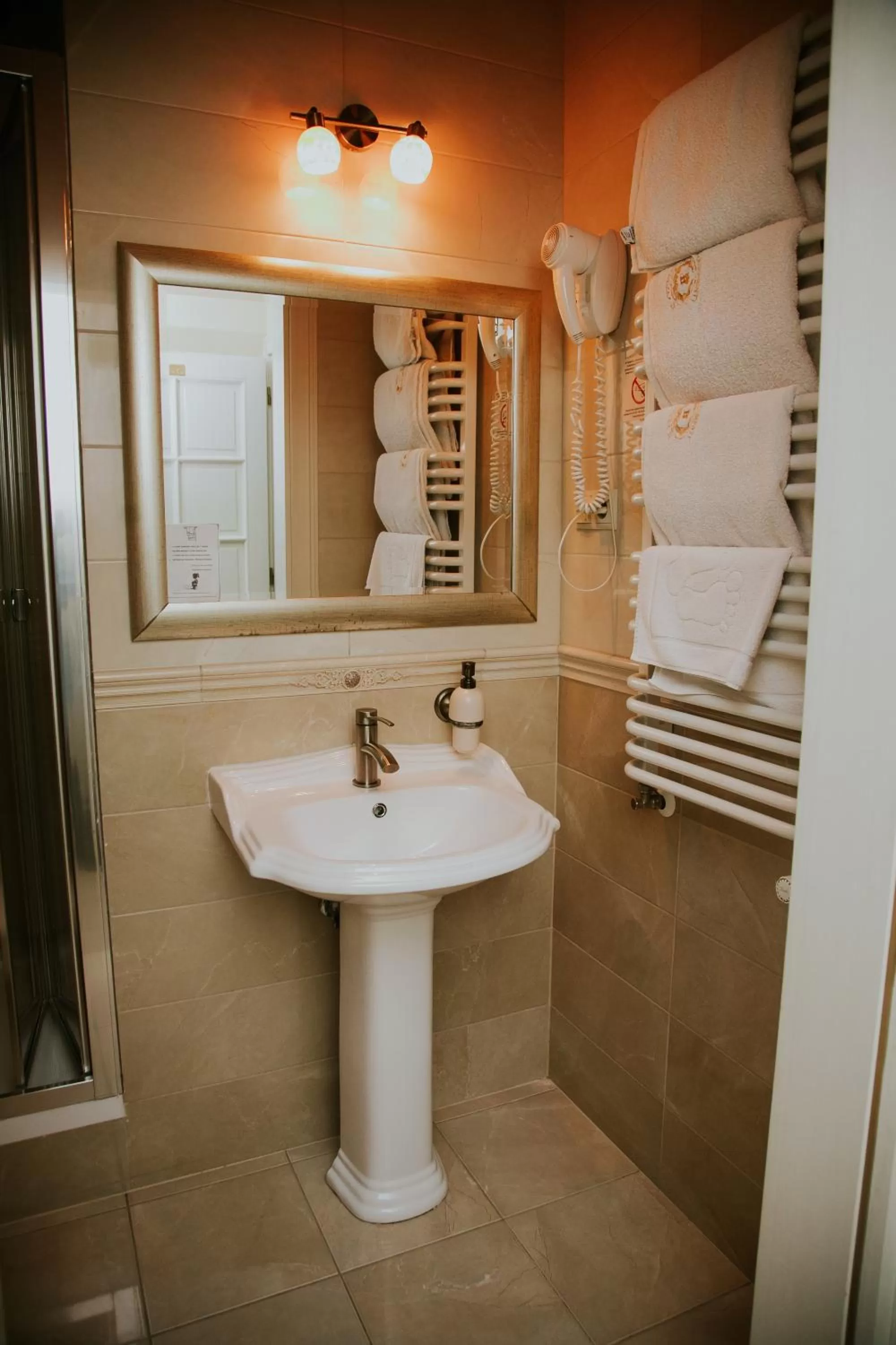 Bathroom in Aparthotel Grodzka 21