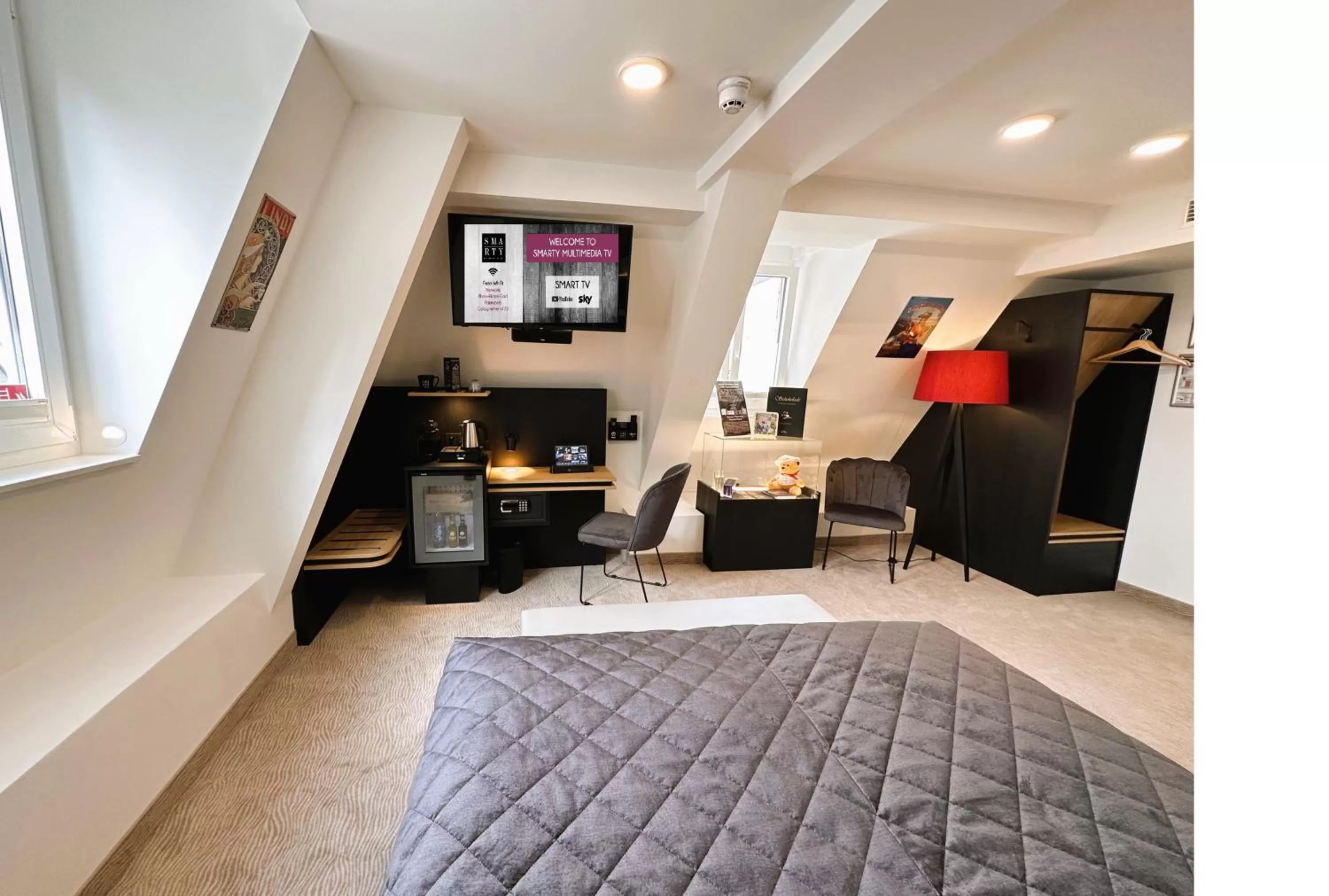 TV and multimedia in Rhein Hotel St. Martin