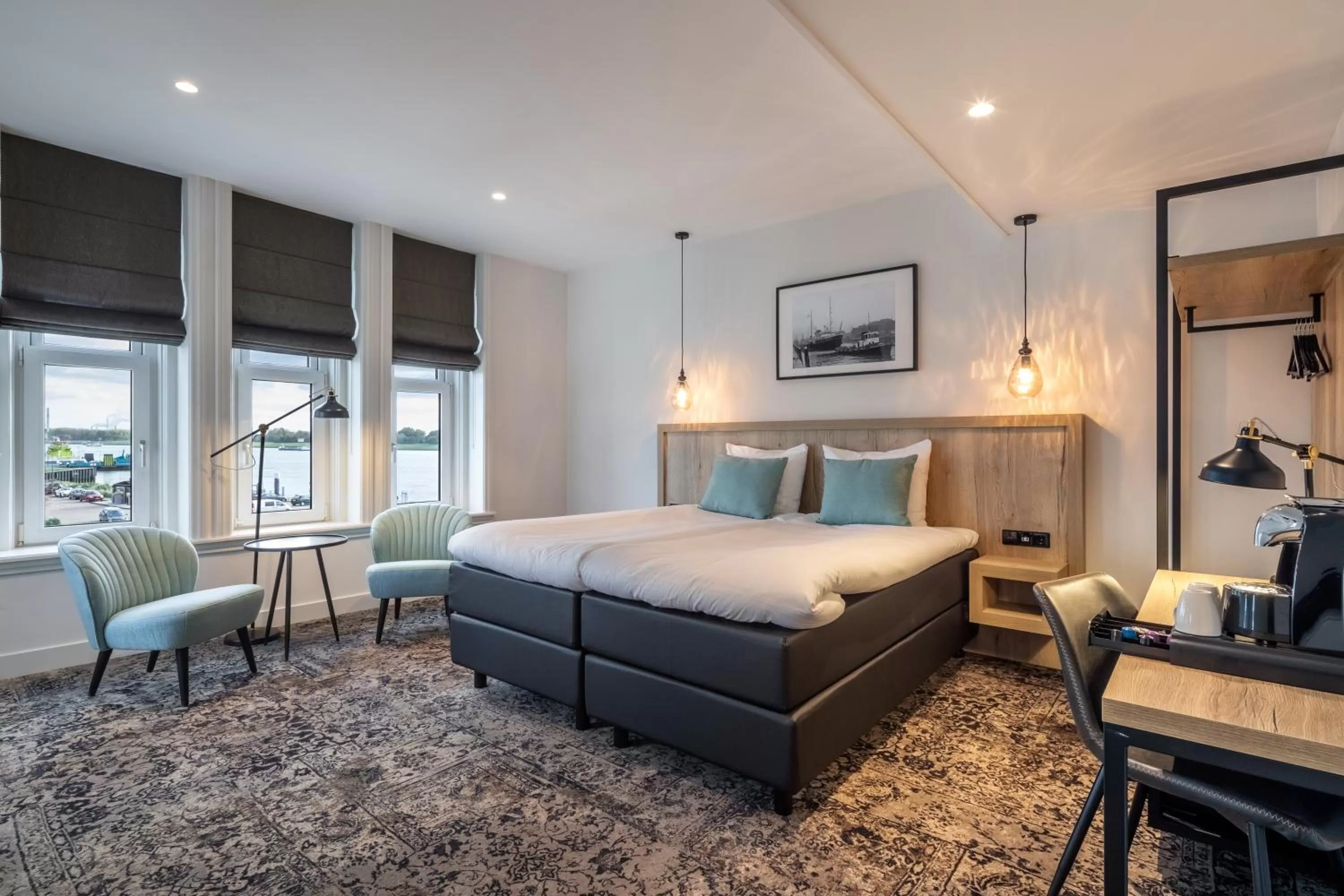 Superior Double Room in Hotel Maassluis