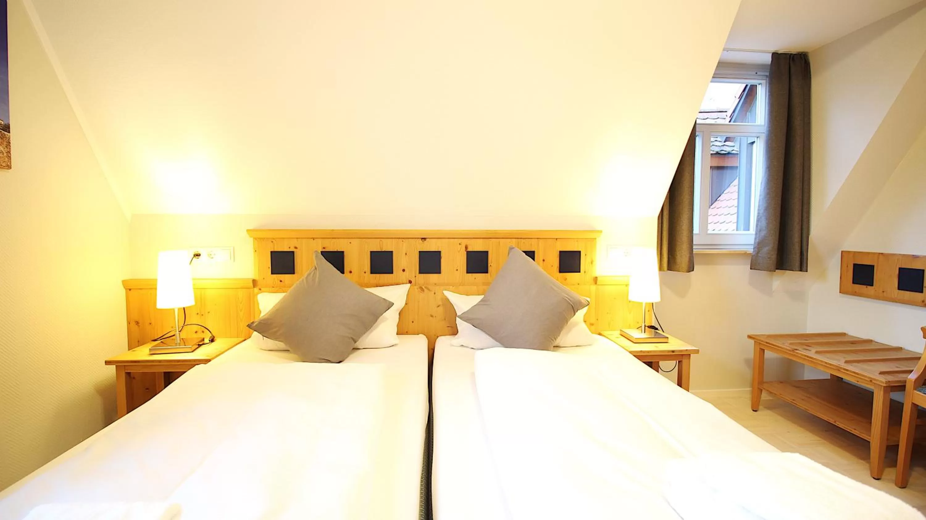 Bed in Aparthotel Alte Schmiede Dettelbach