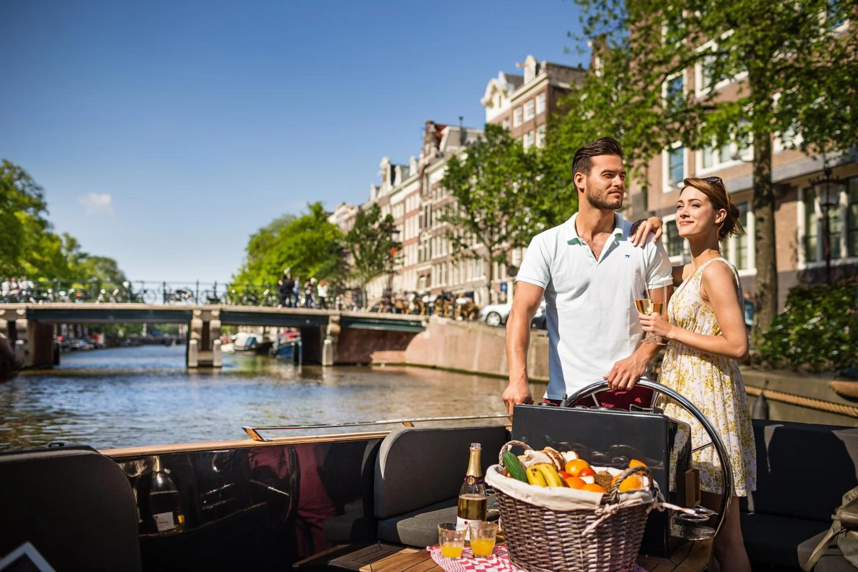 Neighbourhood in The Highland House