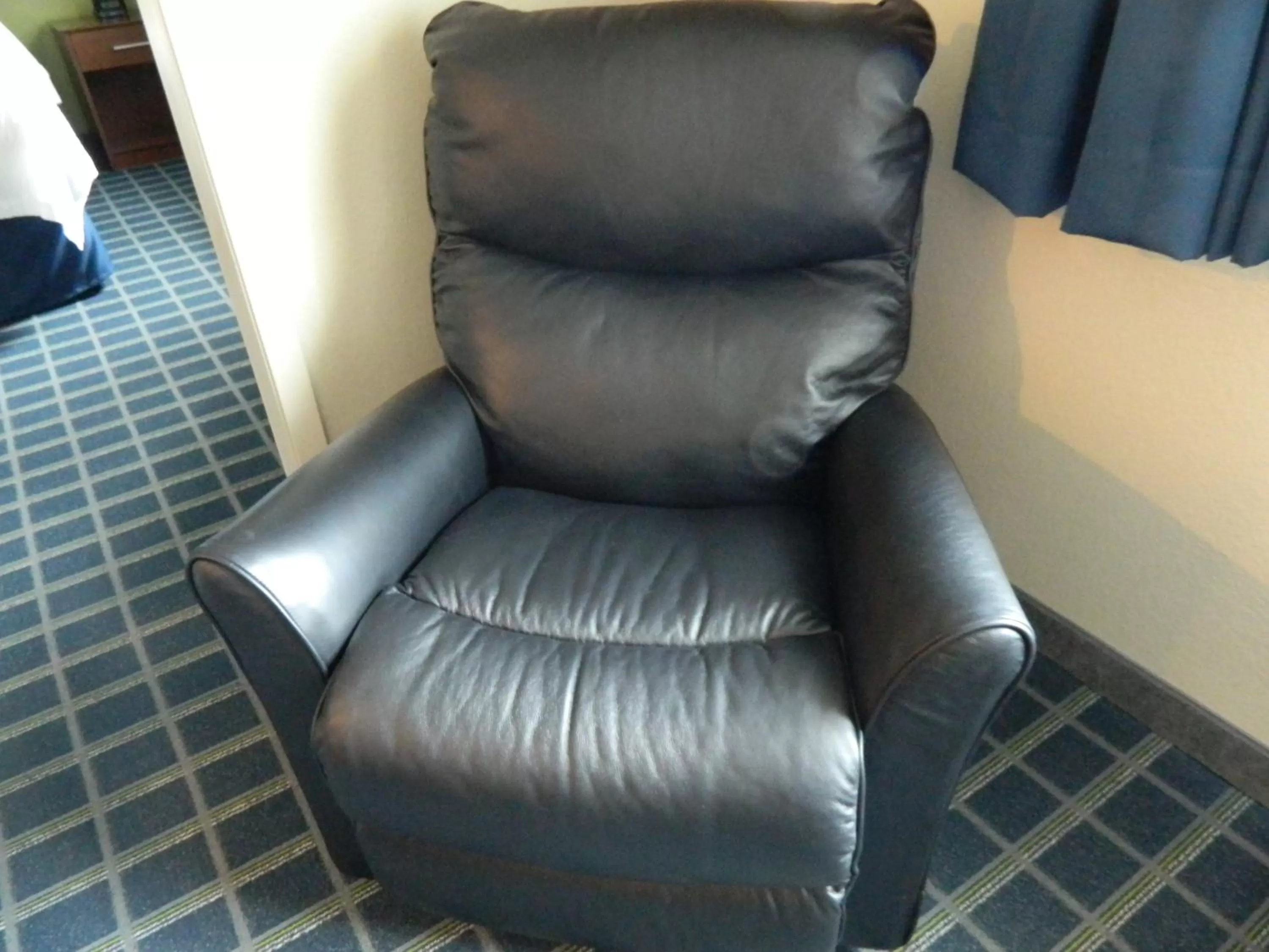 Brookstone Lodge & Suites