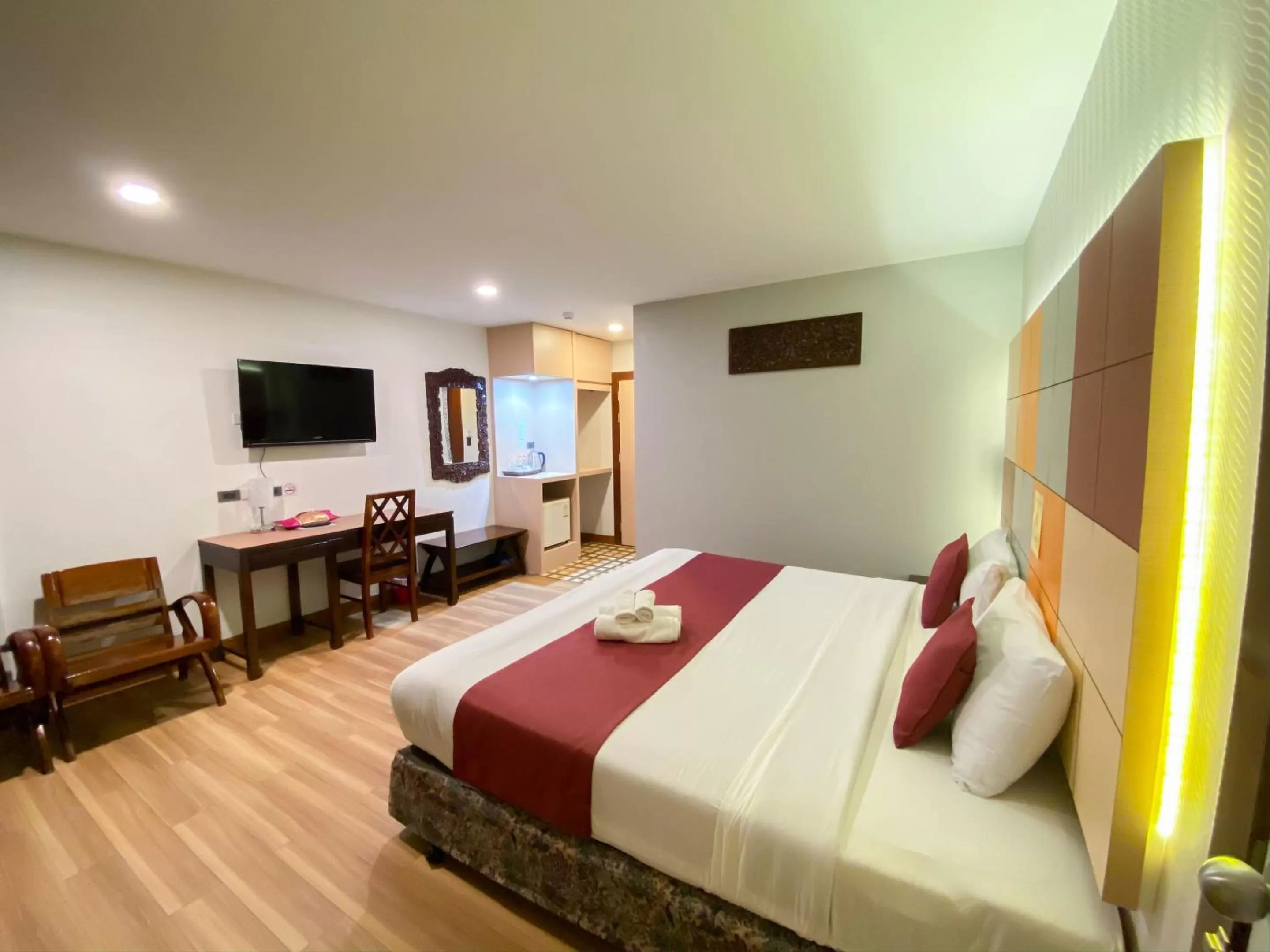 Seating area, Bed in East Inn 15 Rayong - SHA Certified