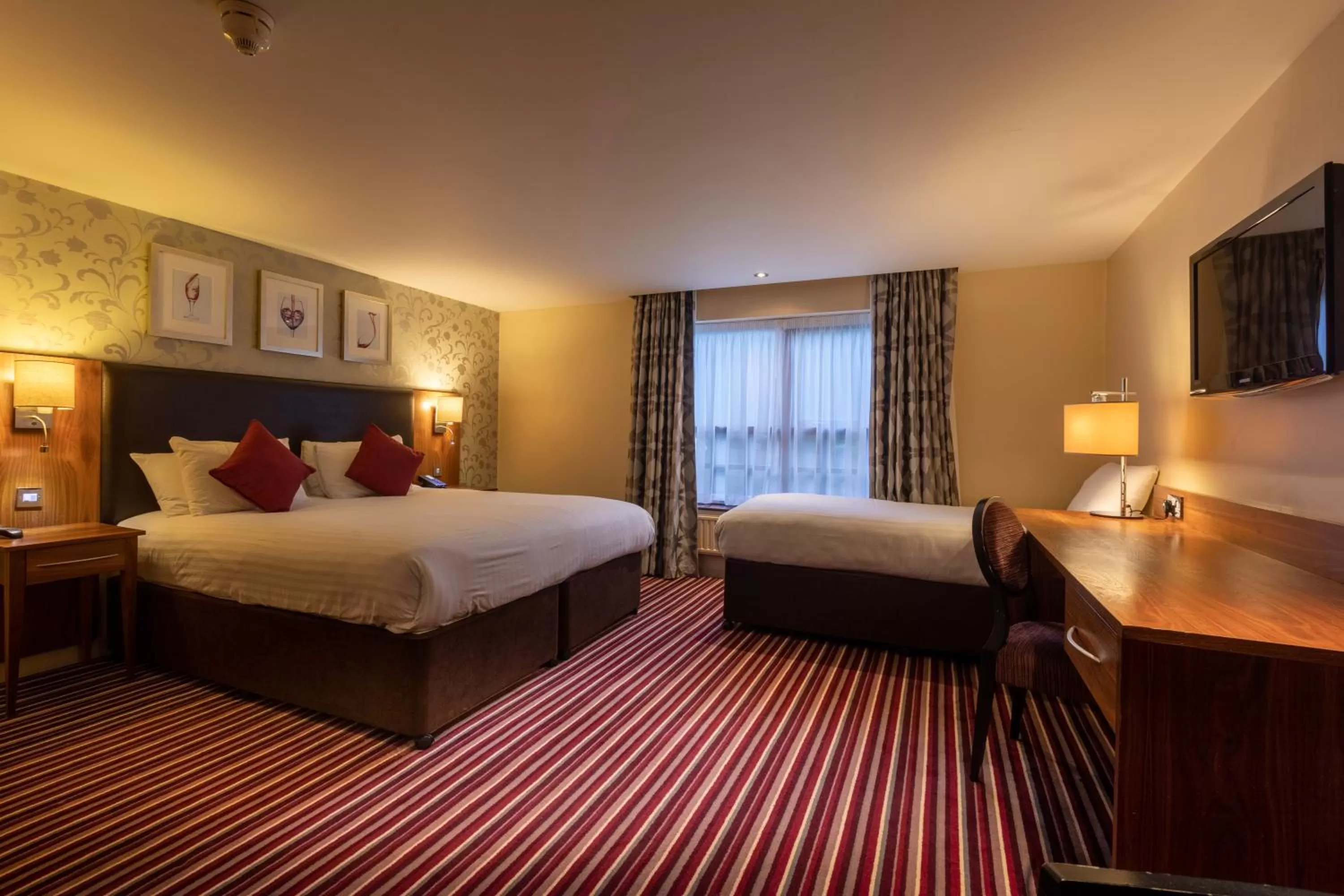 Bedroom, Bed in Gloucester Robinswood Hotel, BW Signature Collection