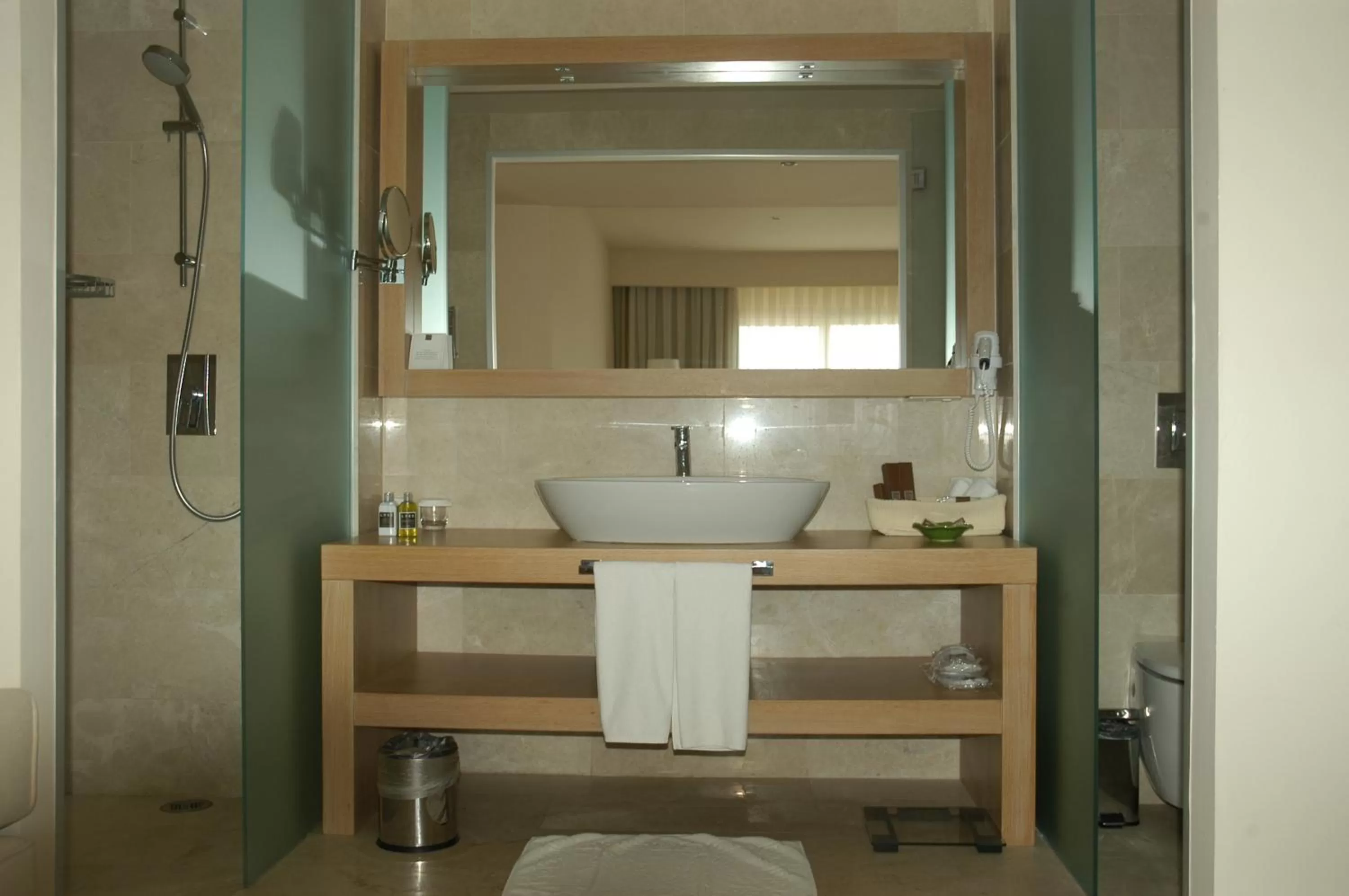 Bathroom in Lvzz Hotel