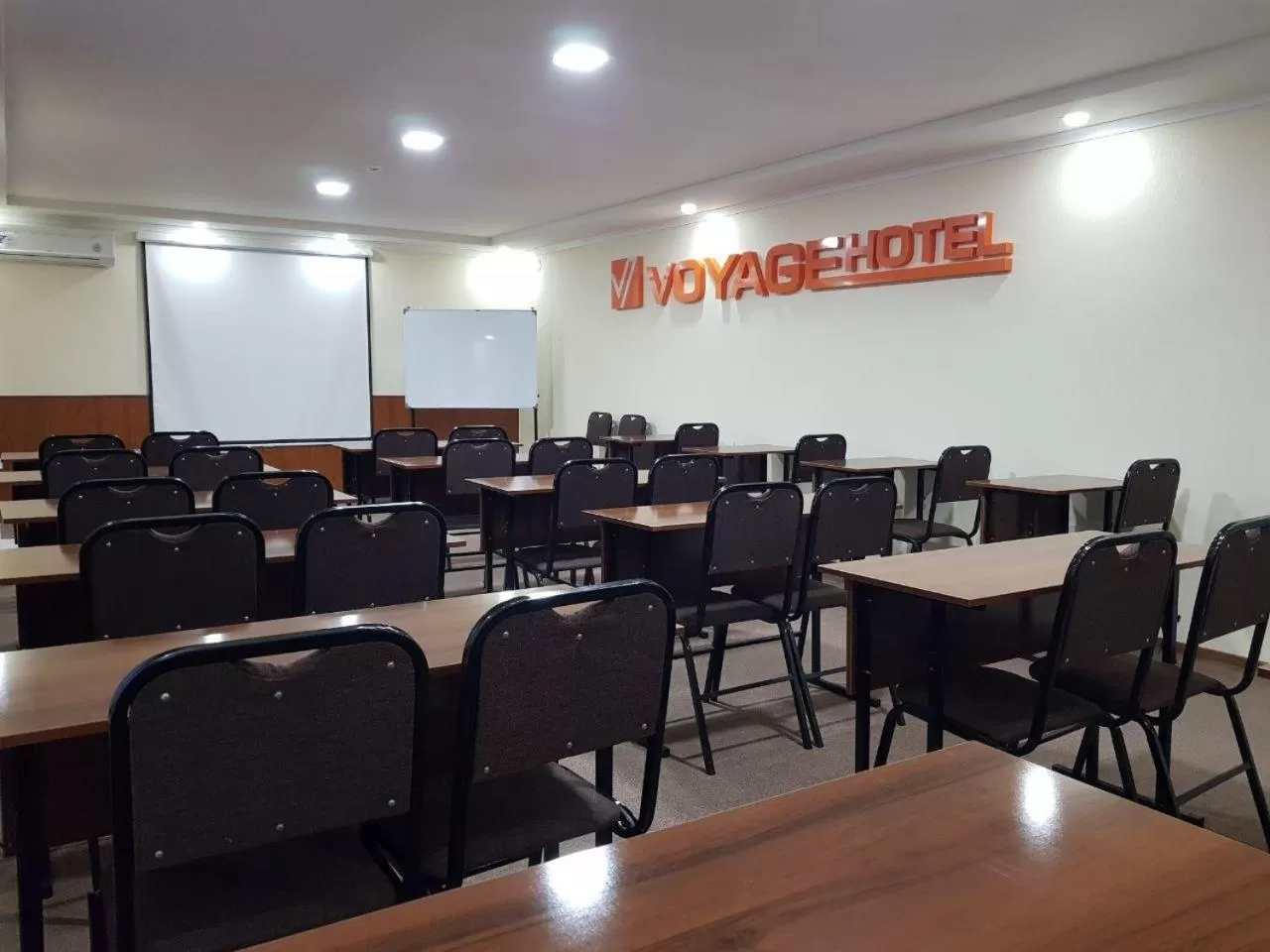 Meeting/conference room in VOYAGE HOTEL