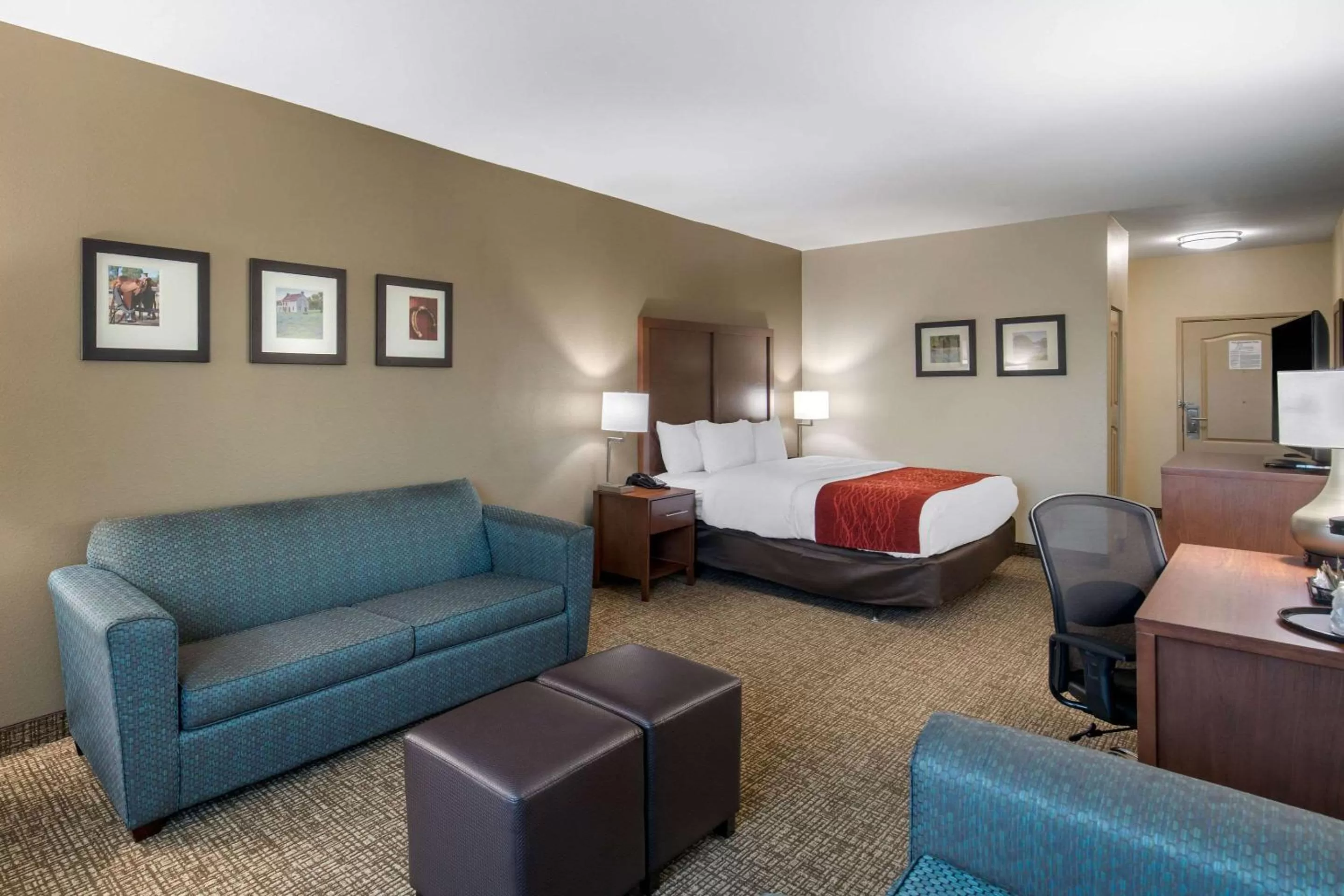 Bedroom, Bed in Comfort Inn & Suites Cedar Hill Duncanville