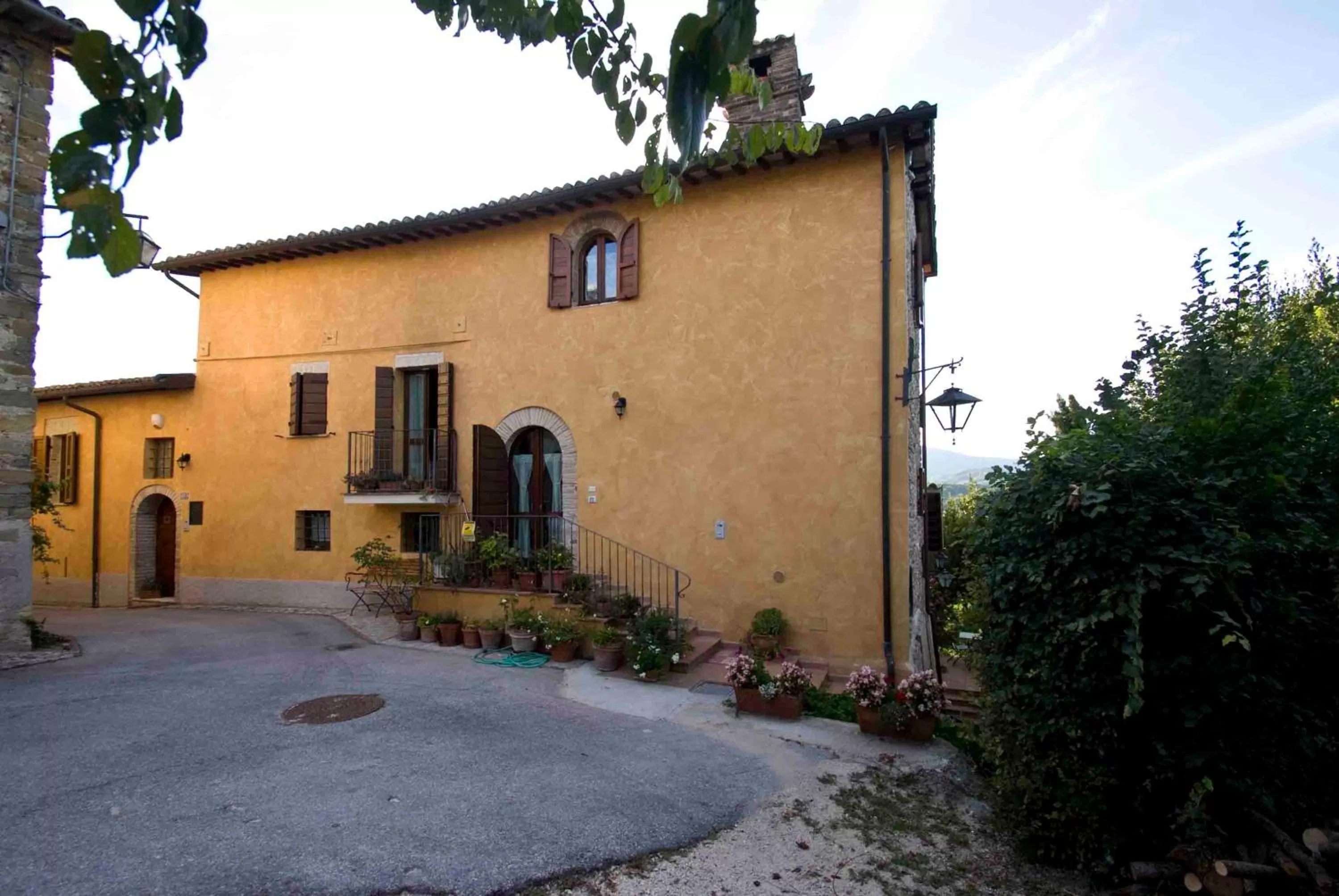 Facade/entrance, Property Building in Casale del Monsignore