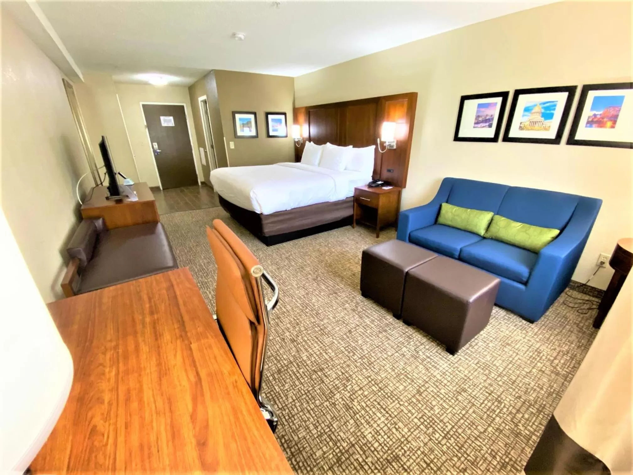 Bed in Comfort Inn Charleston South