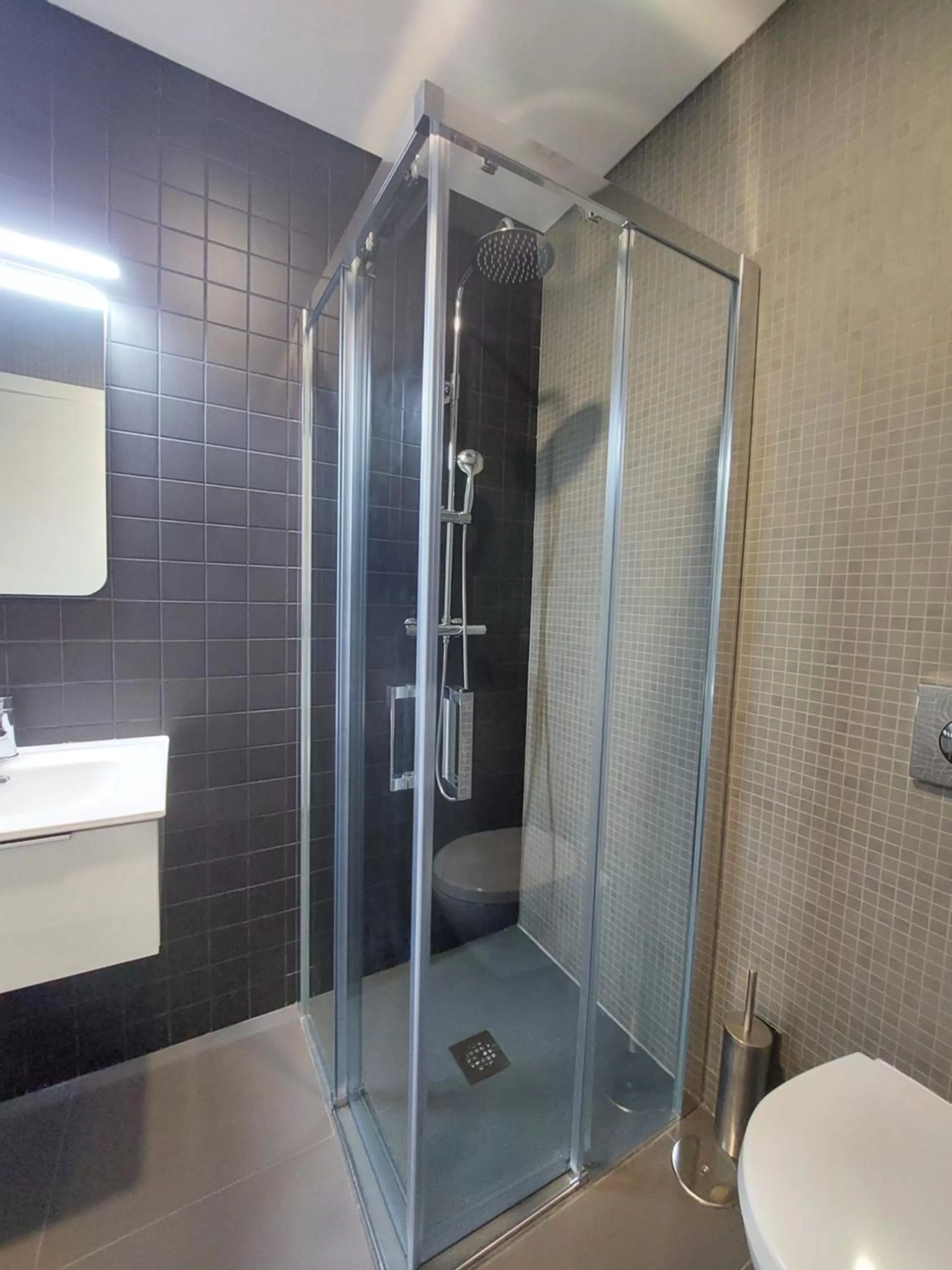 Bathroom in OH Studios Lousã