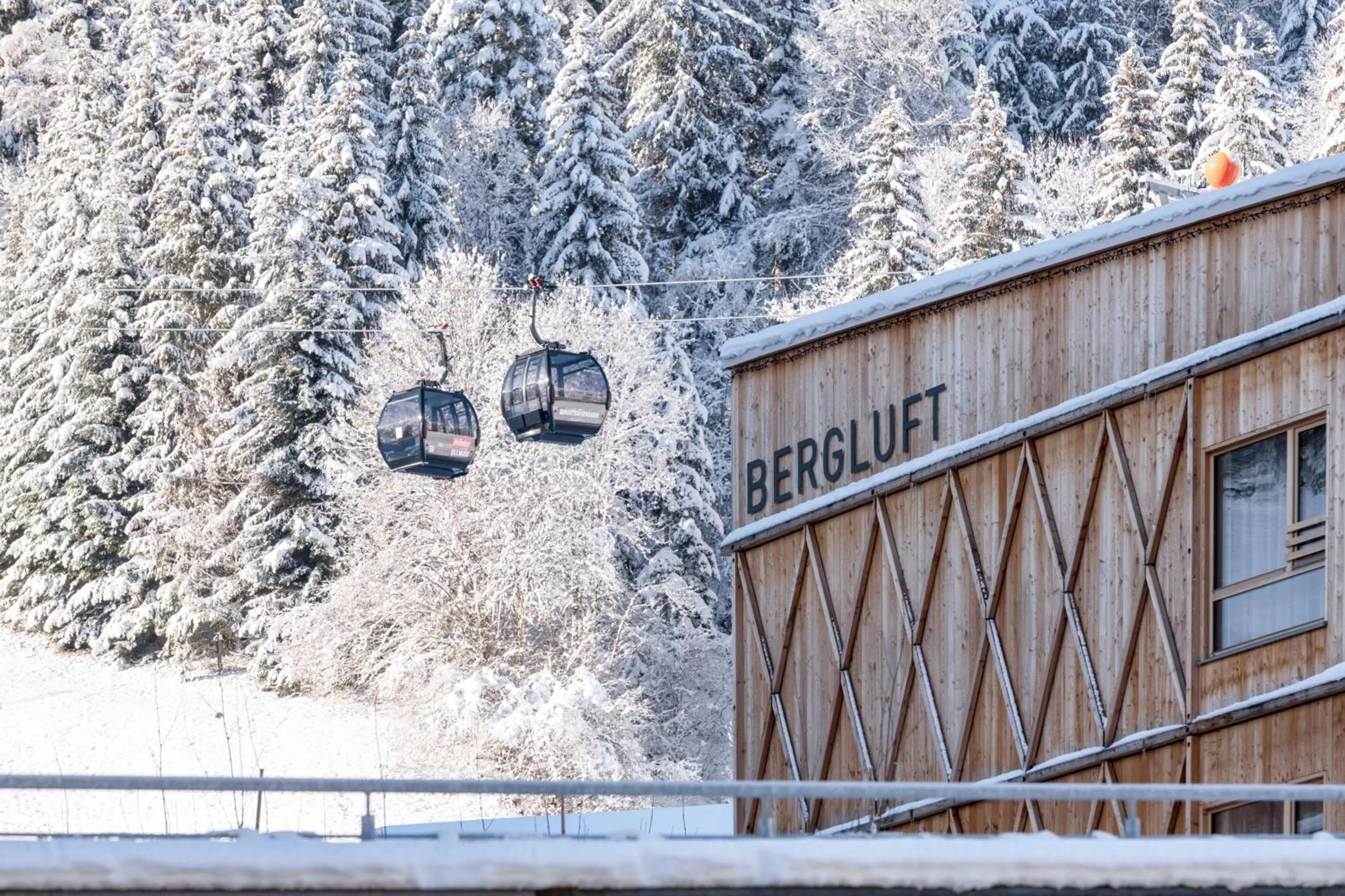 Property building in Tirol Lodge