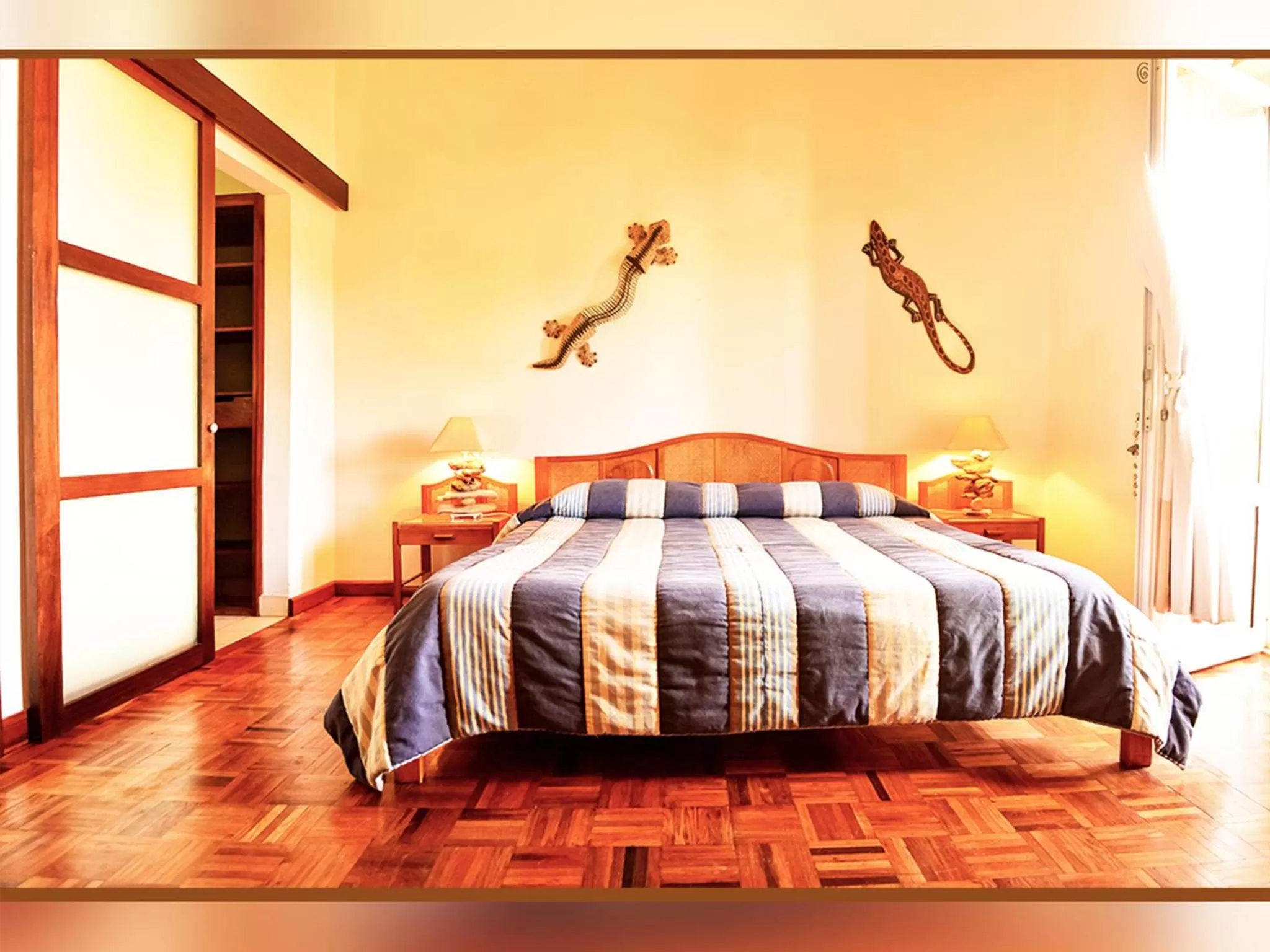 Bed in Hôtel Restaurant Coco Lodge Majunga