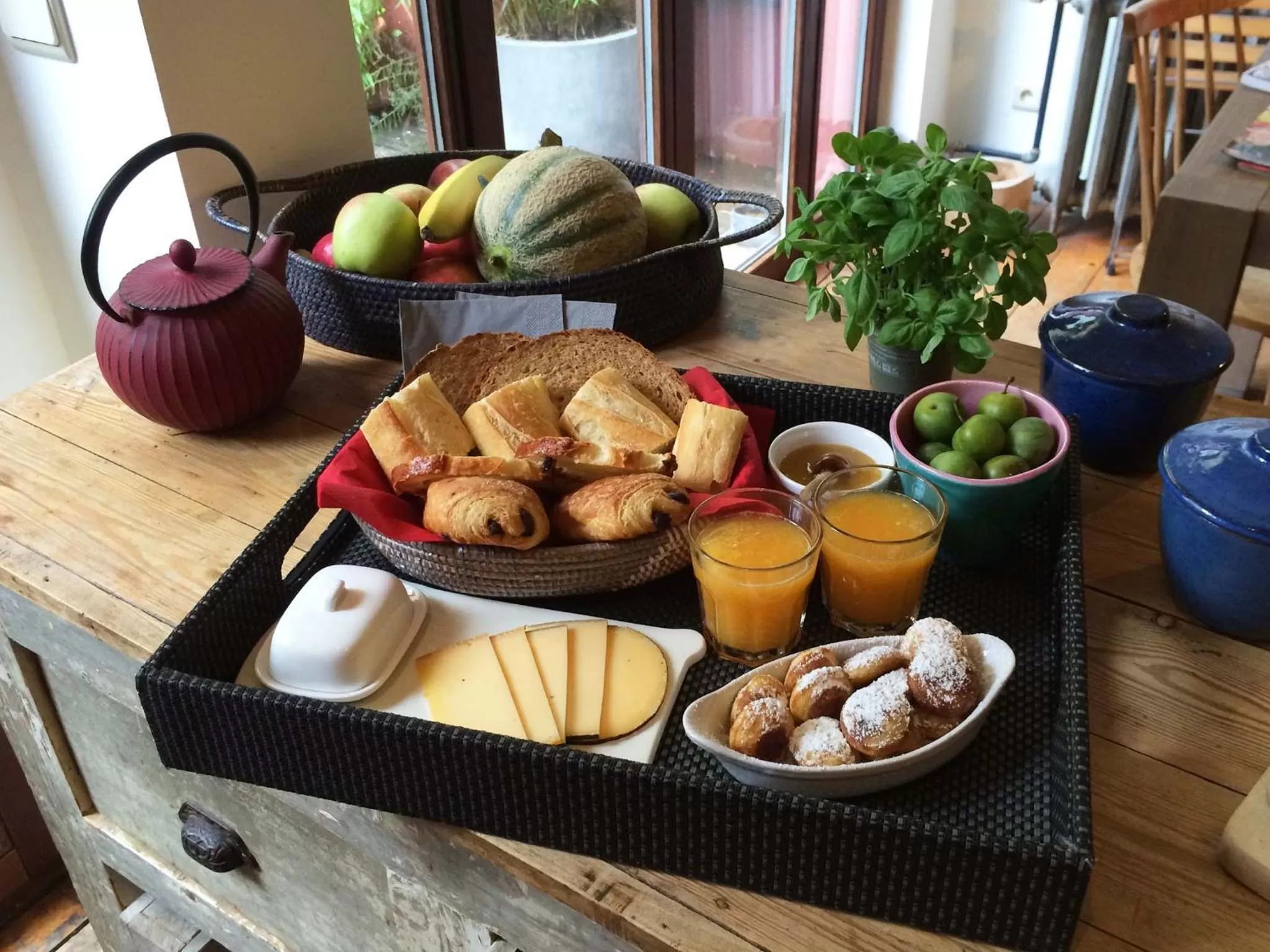 Continental breakfast in Villa des Roses Voltaire